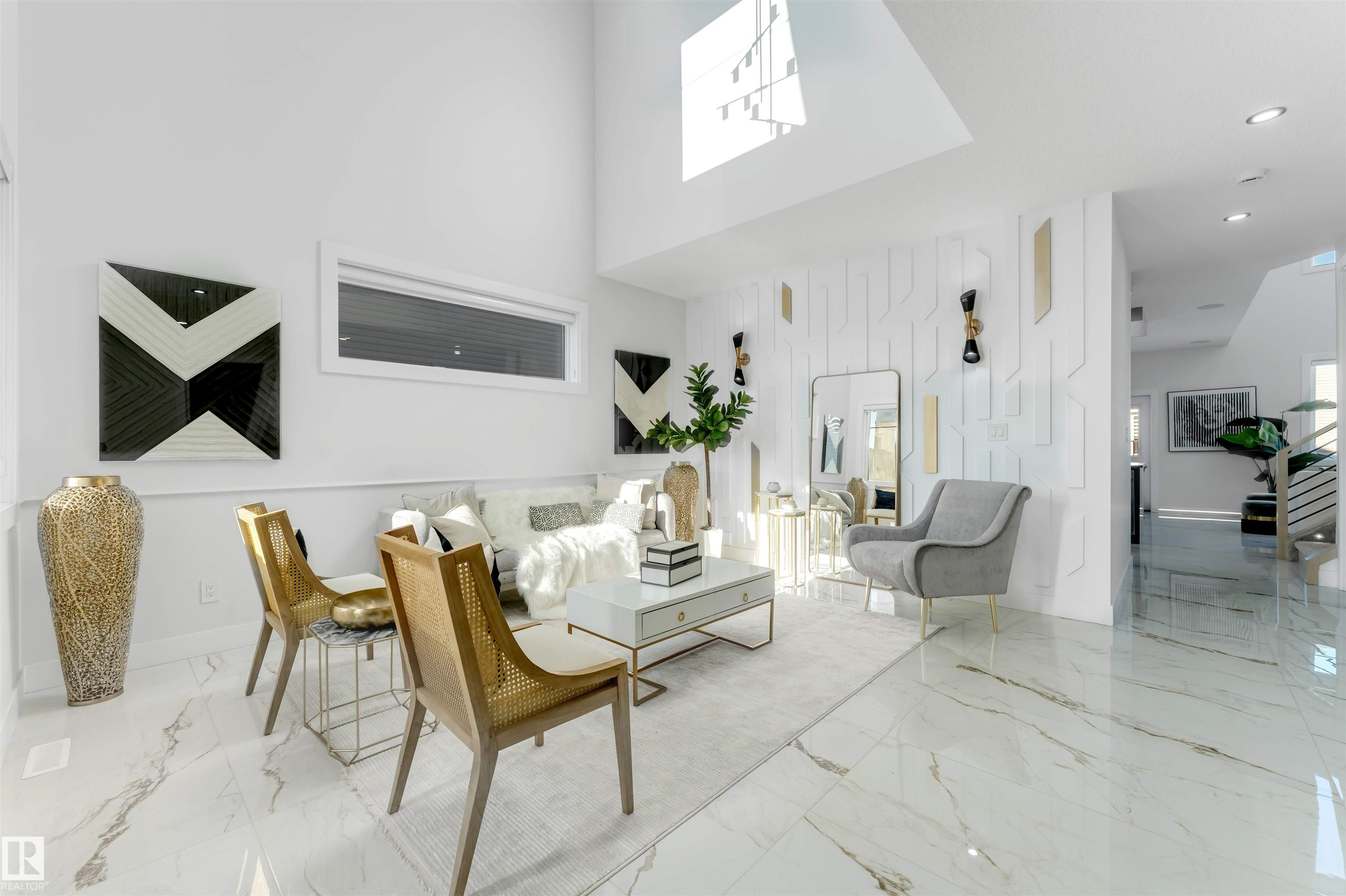 204 Falcon Crescent