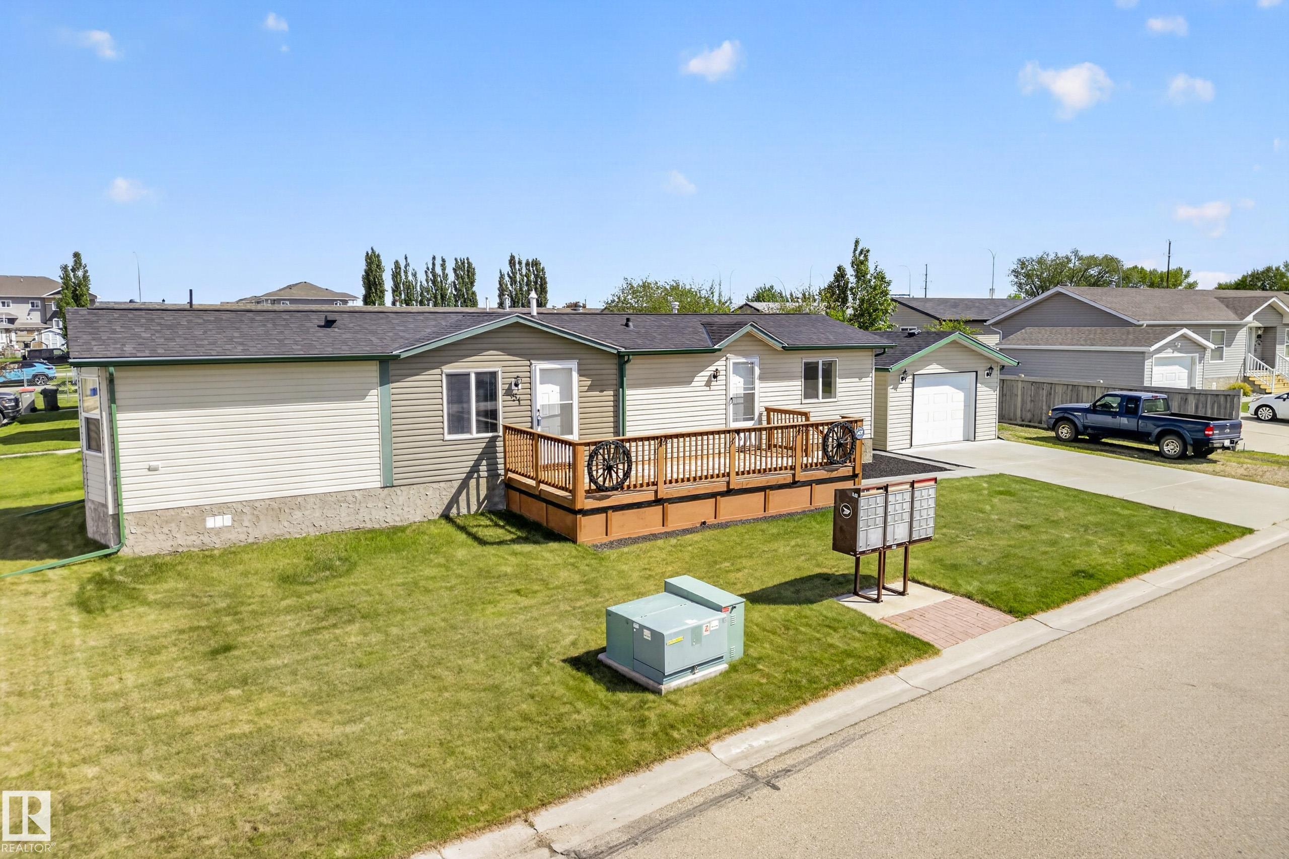 51 JUTLAND Crescent