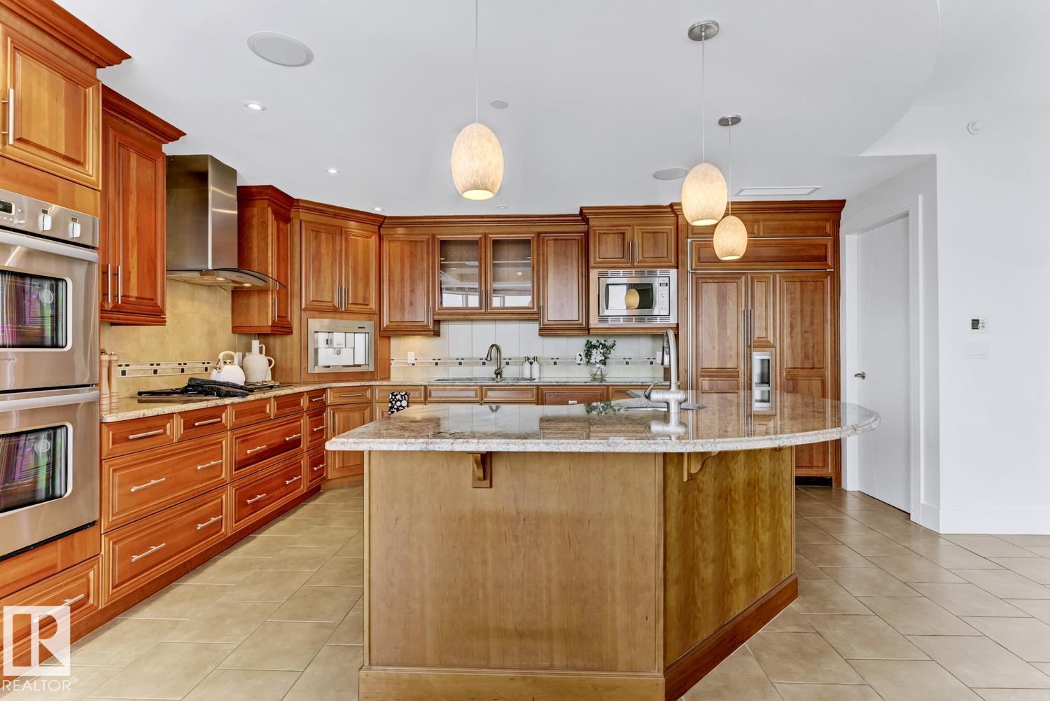 10035 SASKATCHEWAN Drive 1900