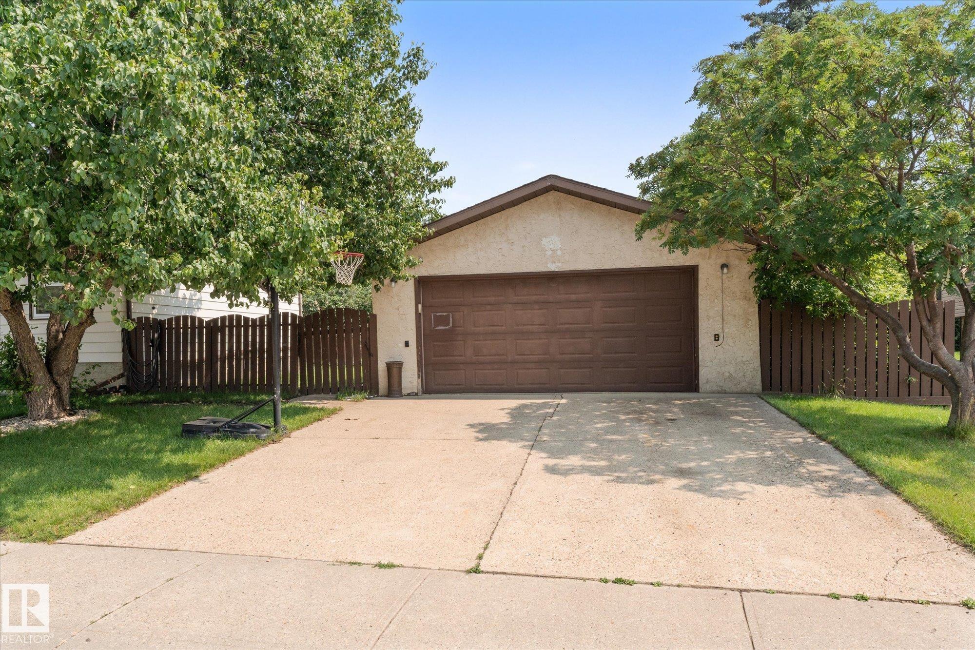 42 MCNABB Crescent