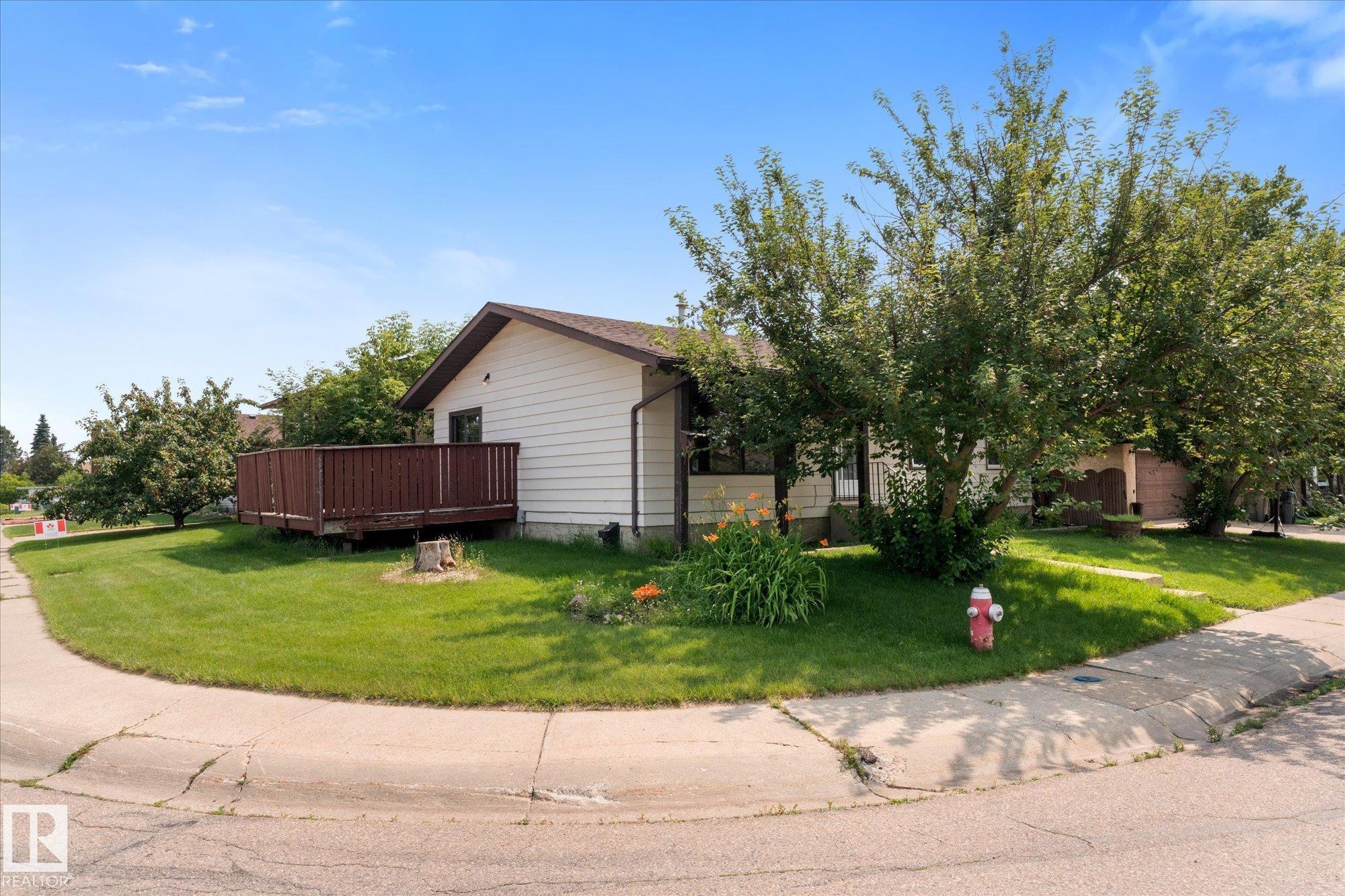42 MCNABB Crescent