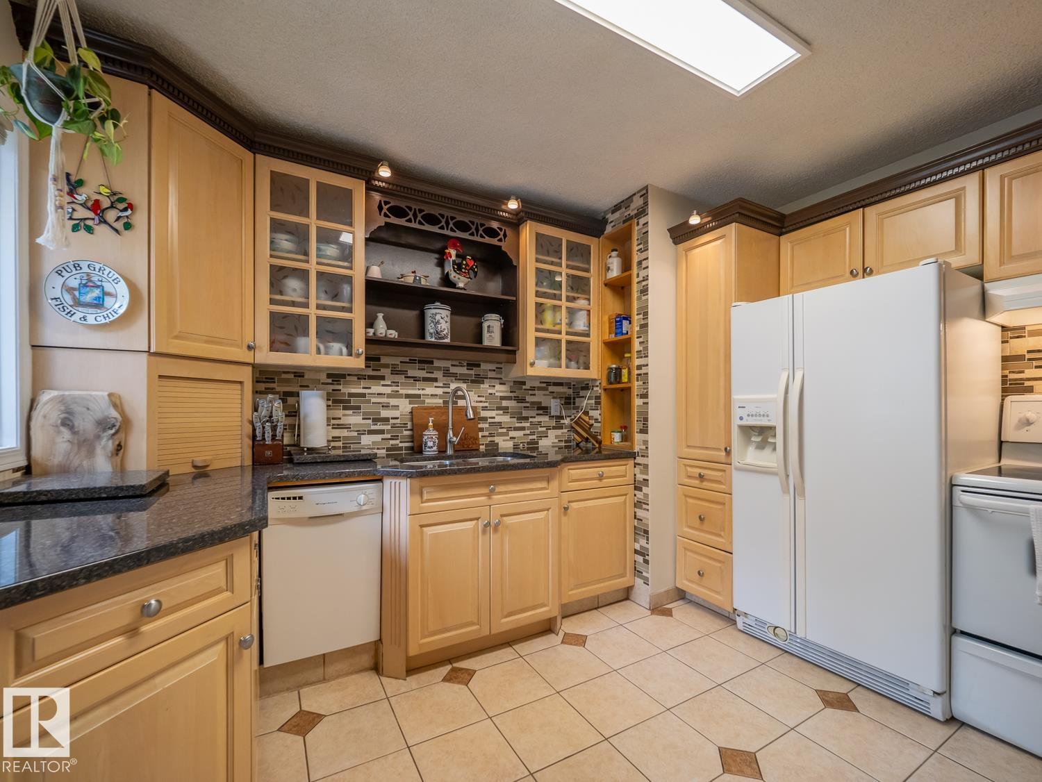 37 SUNNYSIDE Crescent