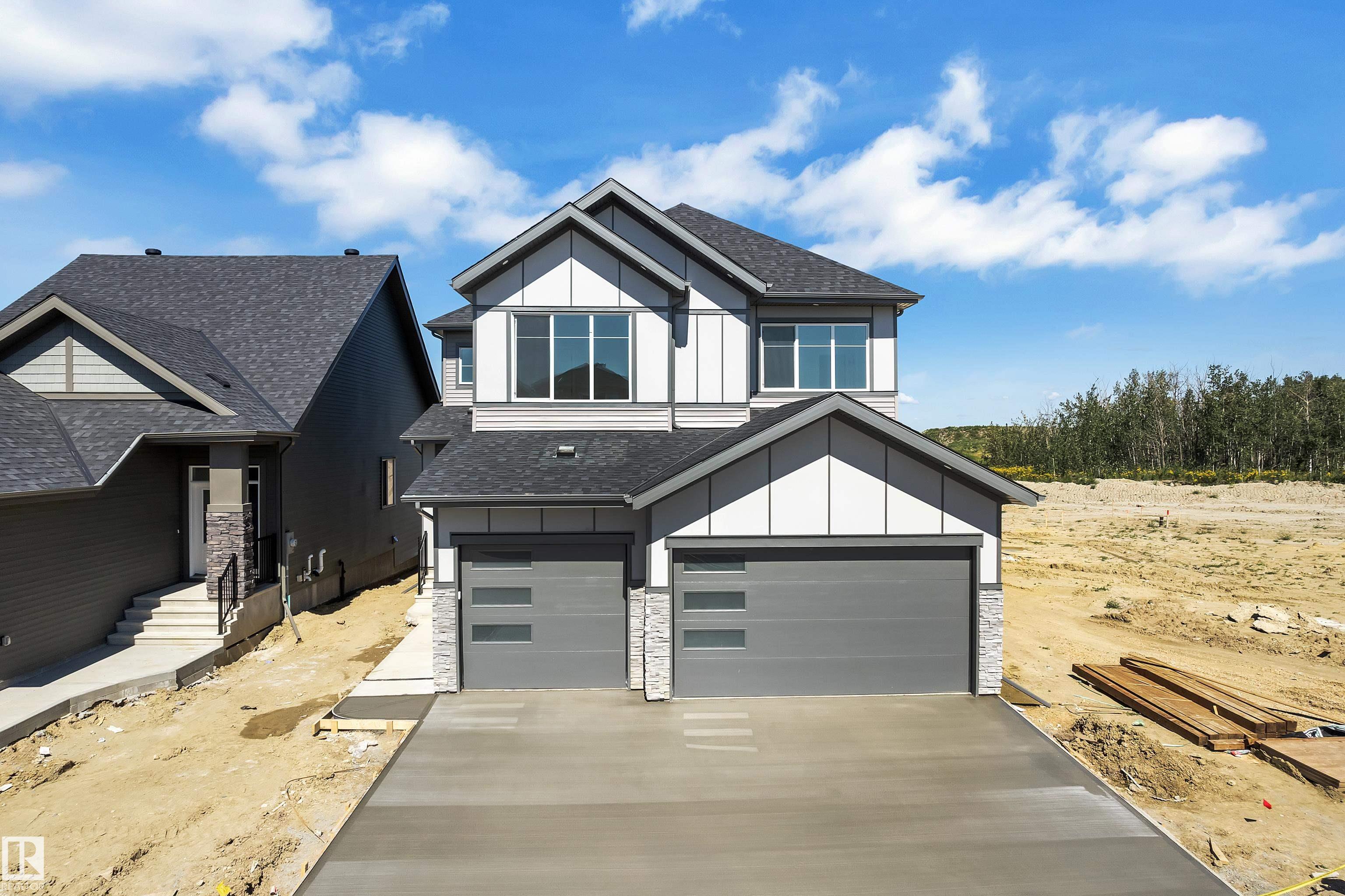 266 Falcon Crescent