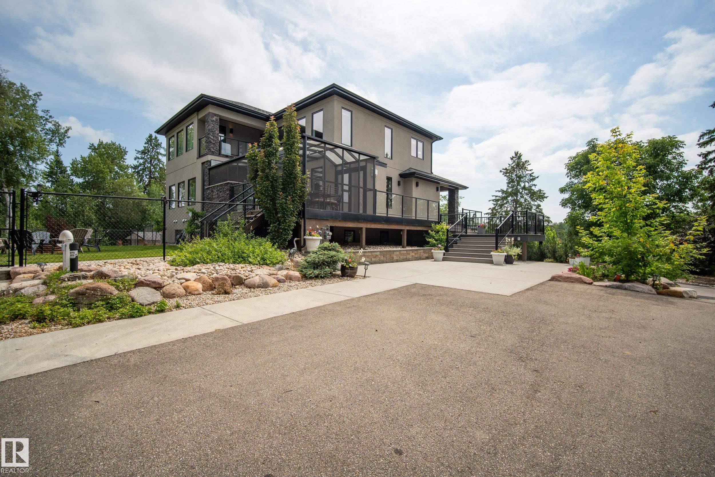 51511 RGE ROAD 264 16