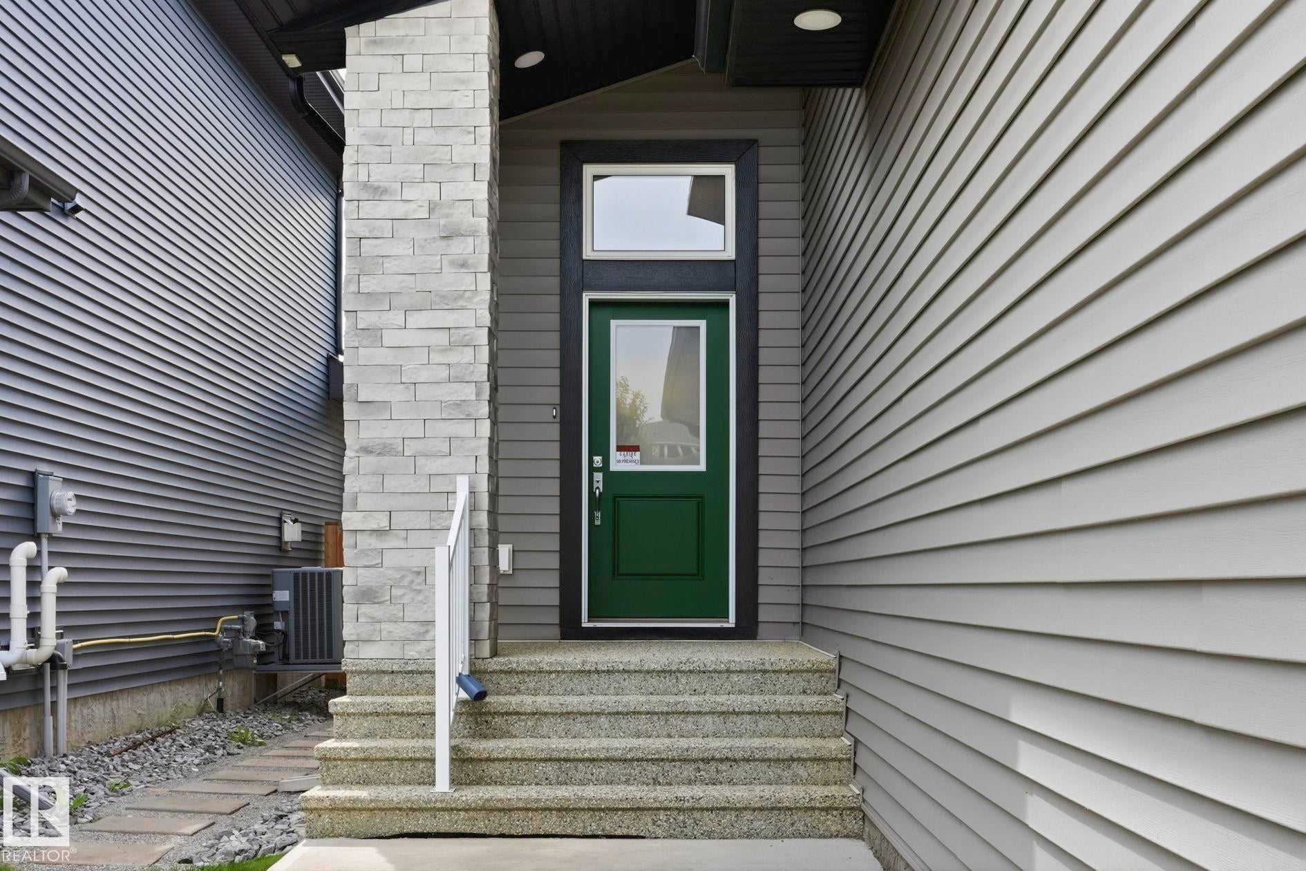 17 KINGSBURY Circle