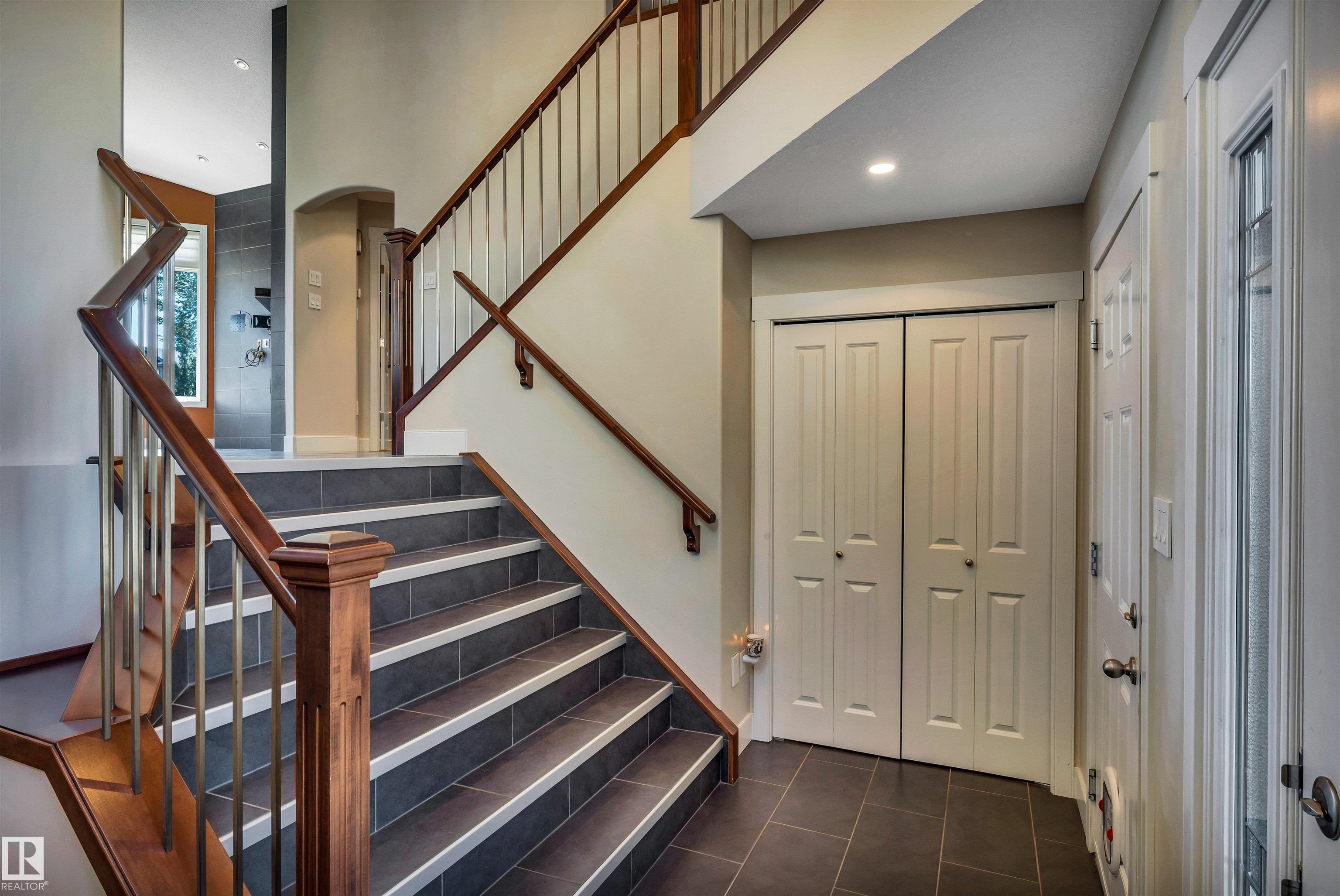 9 SHOREWOOD Crescent