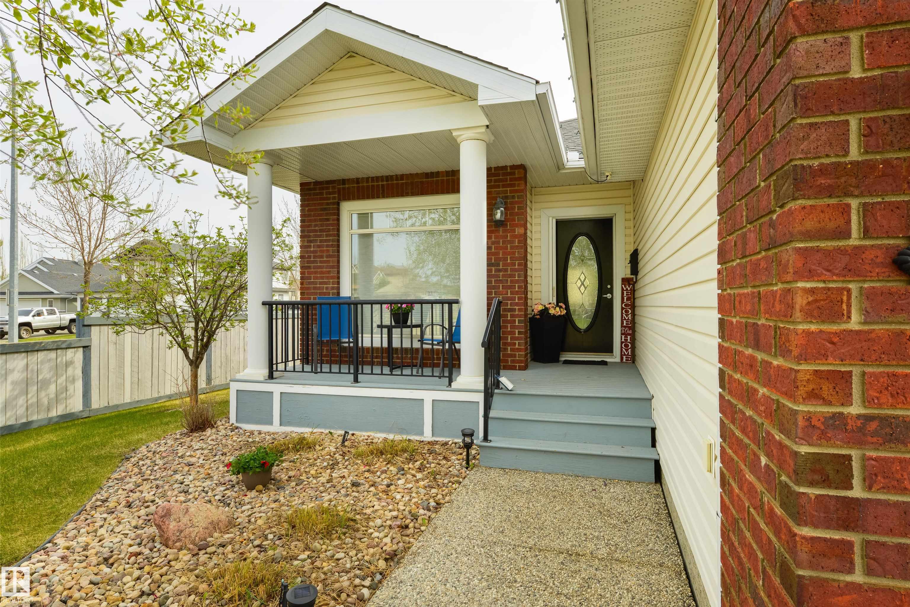 46 LONGVIEW Crescent