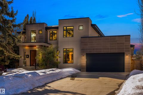 8408 118 Street Edmonton AB T6G 1T3