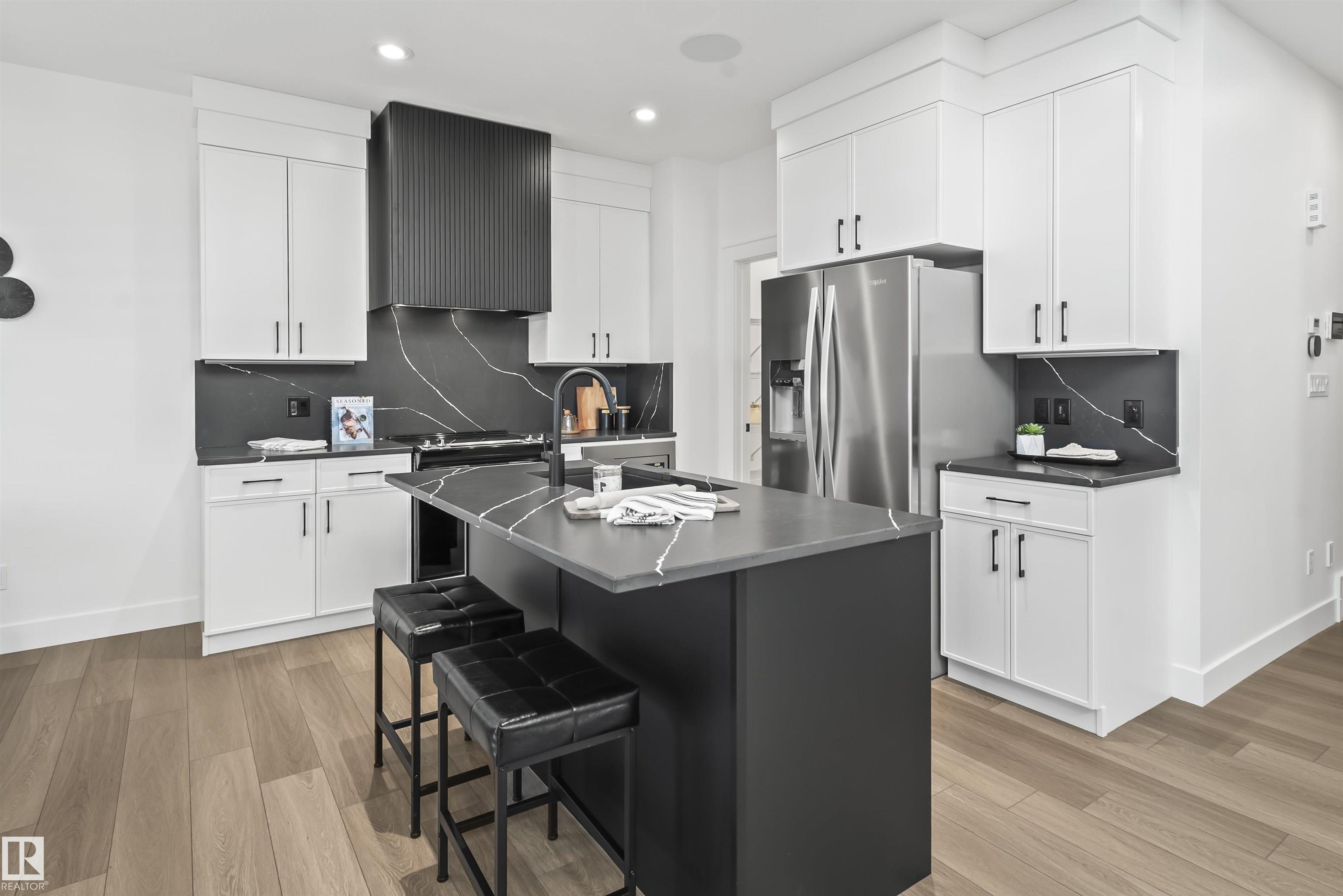 68 FENWYCK Boulevard