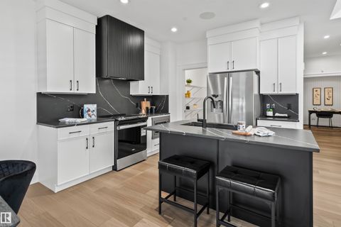 68 FENWYCK Boulevard Spruce Grove AB T7X 3G5