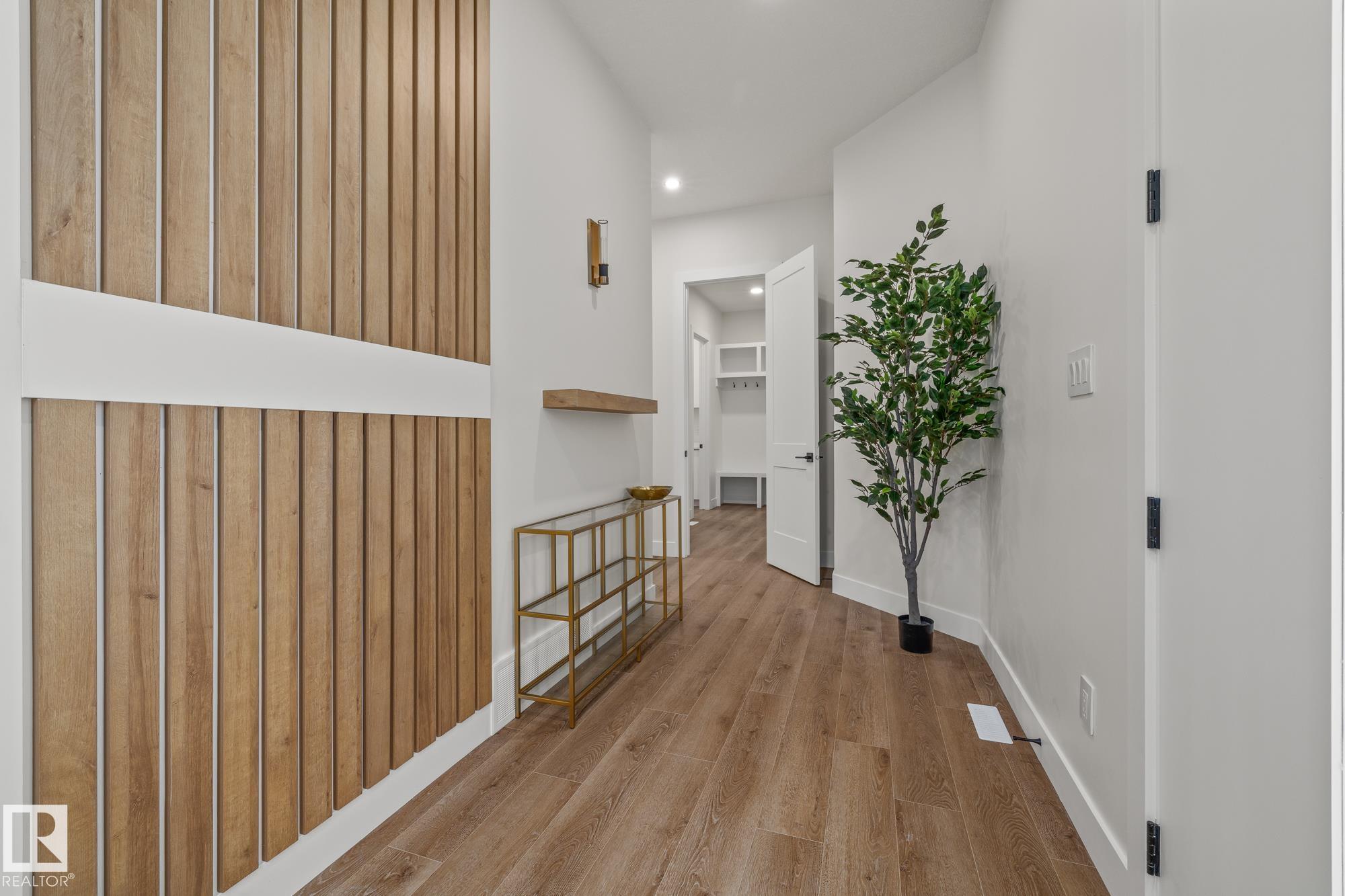 132 EDGEWATER Circle