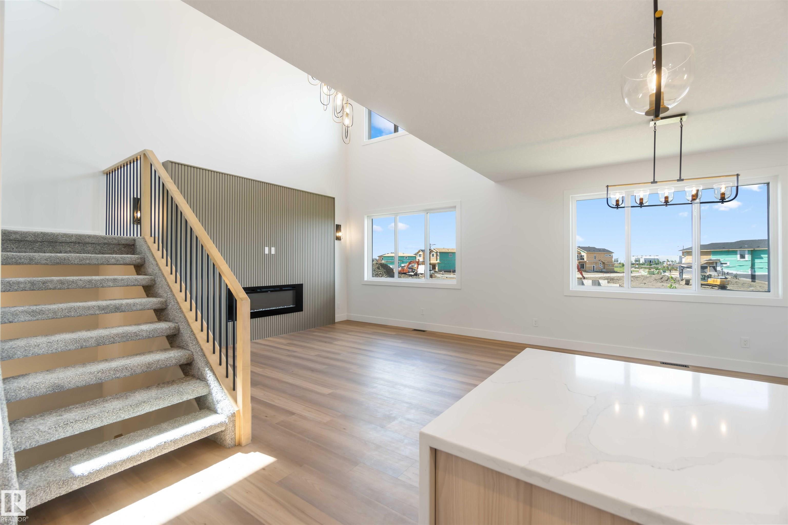 74 ELDRIDGE Point(e)