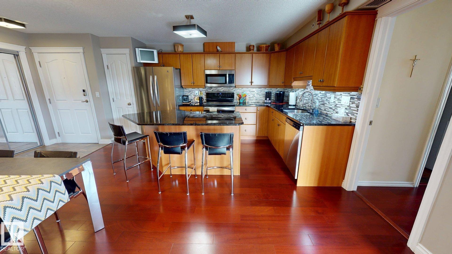 7801 GOLF COURSE Road 428