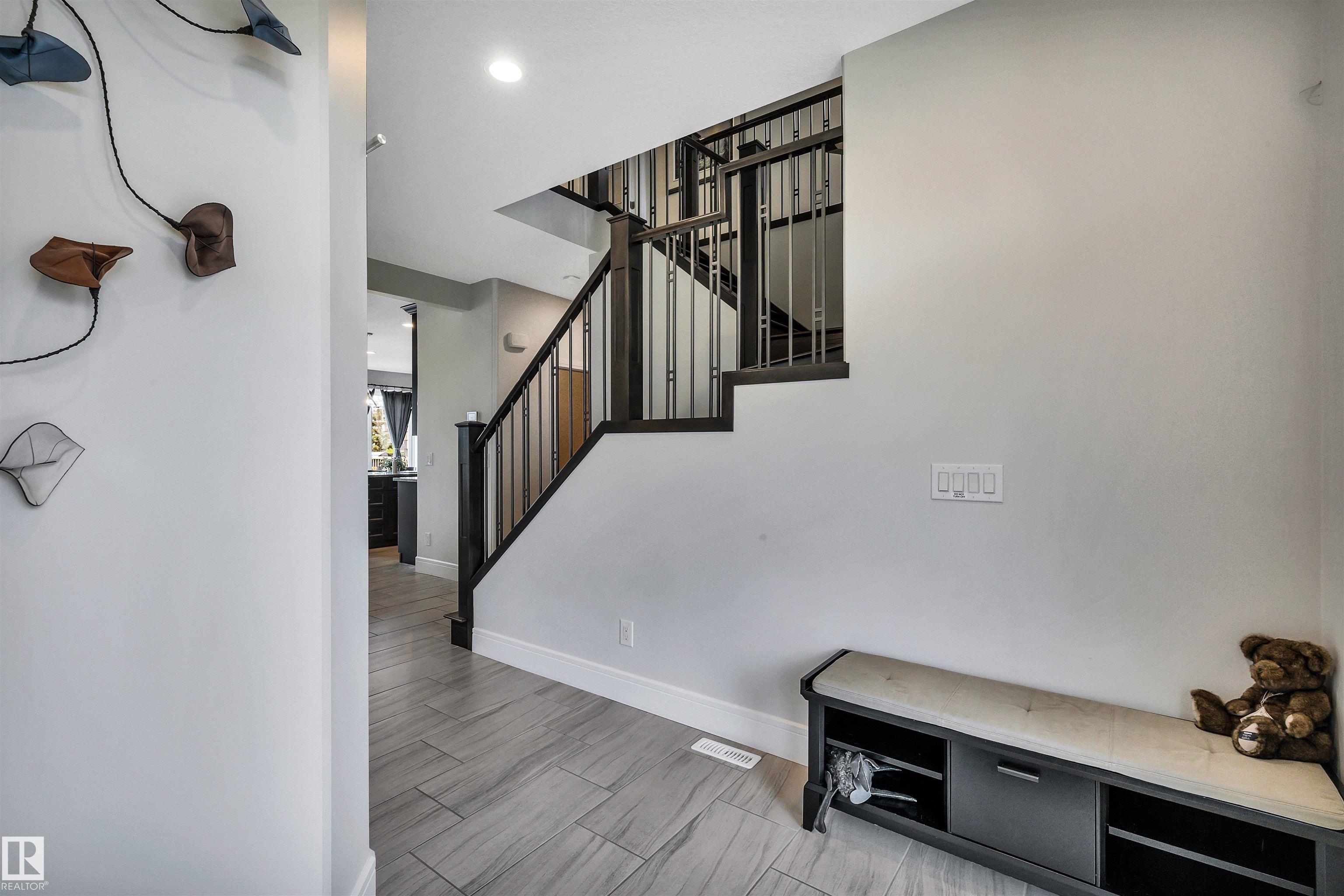6 ELISE Place