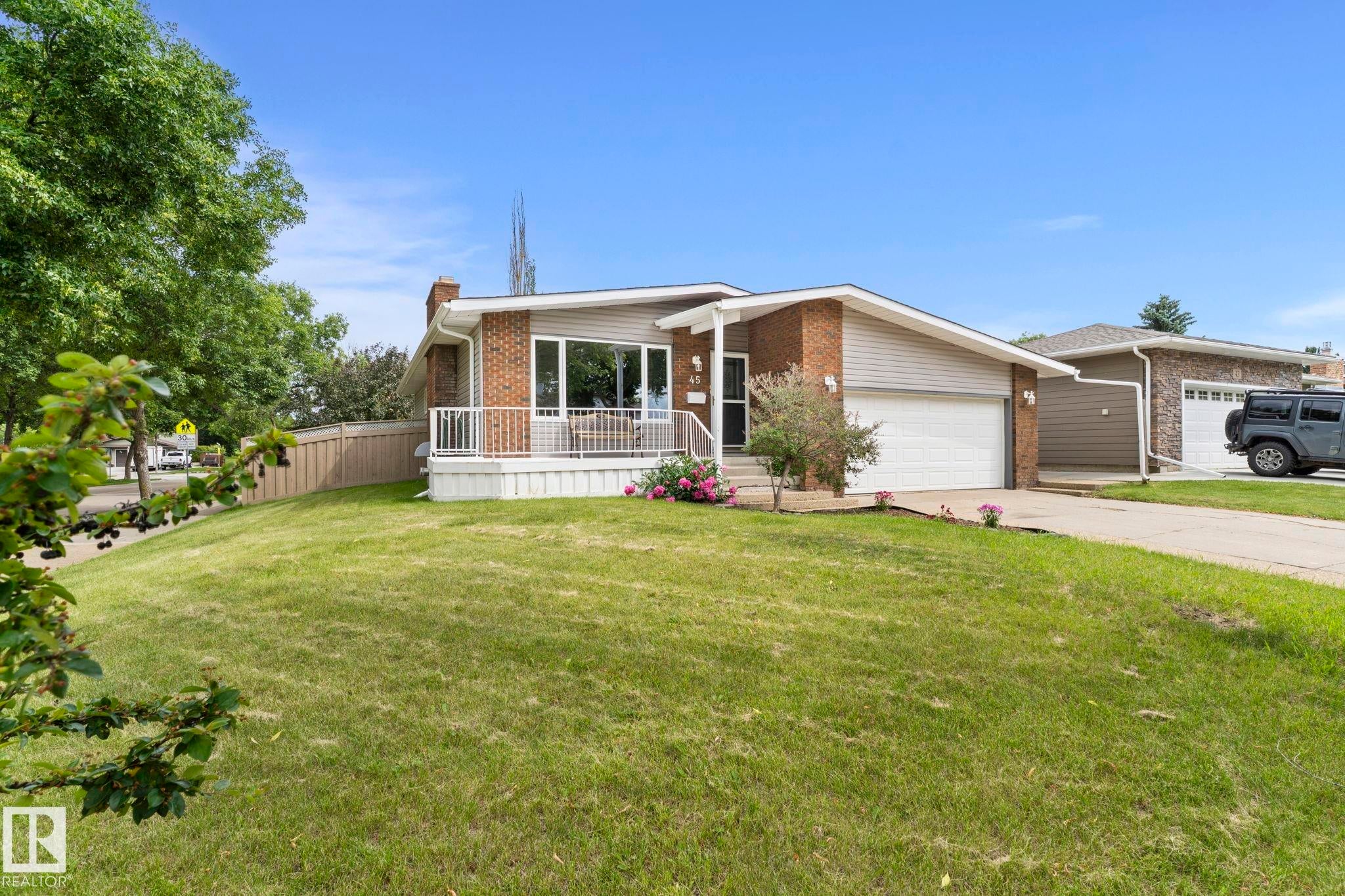 45 WHITEHALL Crescent