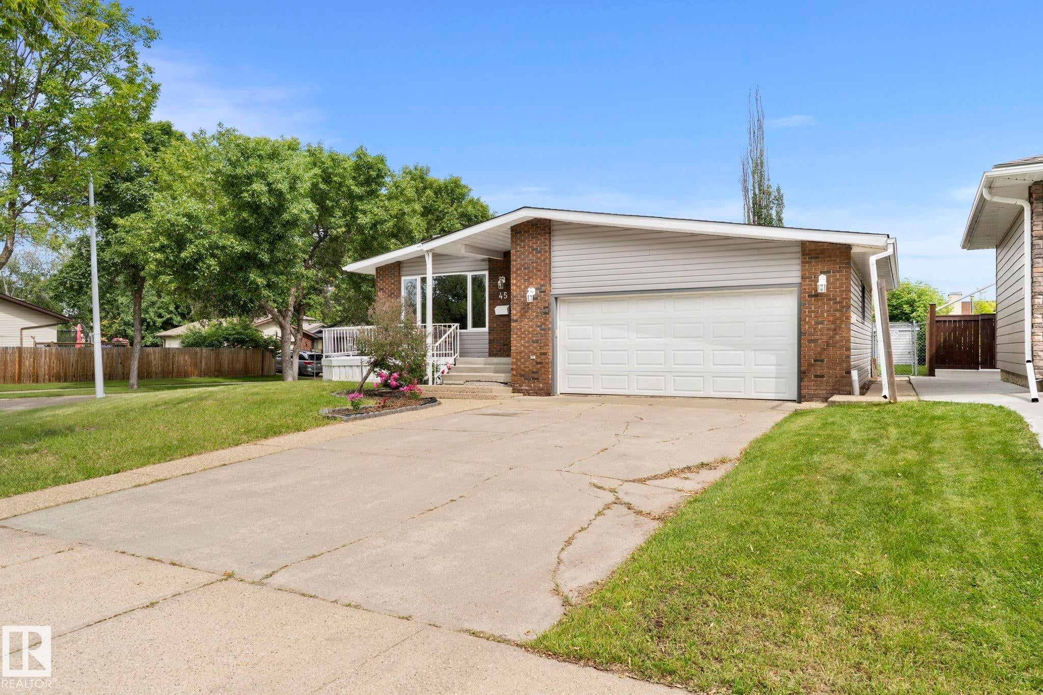 45 WHITEHALL Crescent