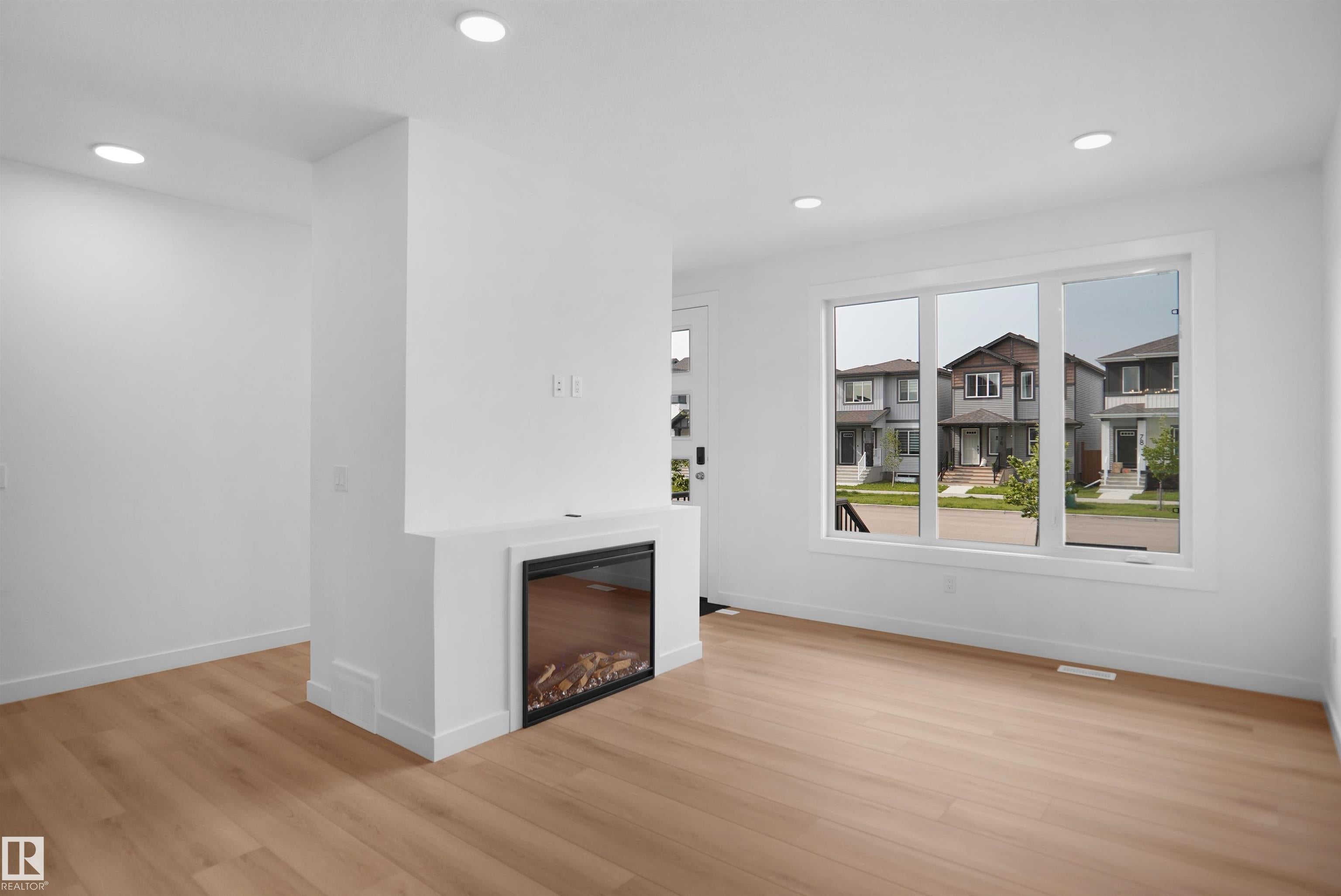 73 SIENNA Boulevard