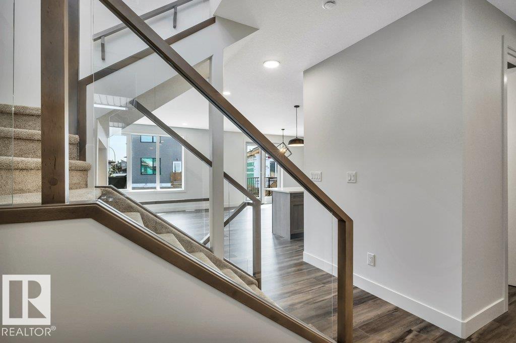 13 HILLWOOD Terrace