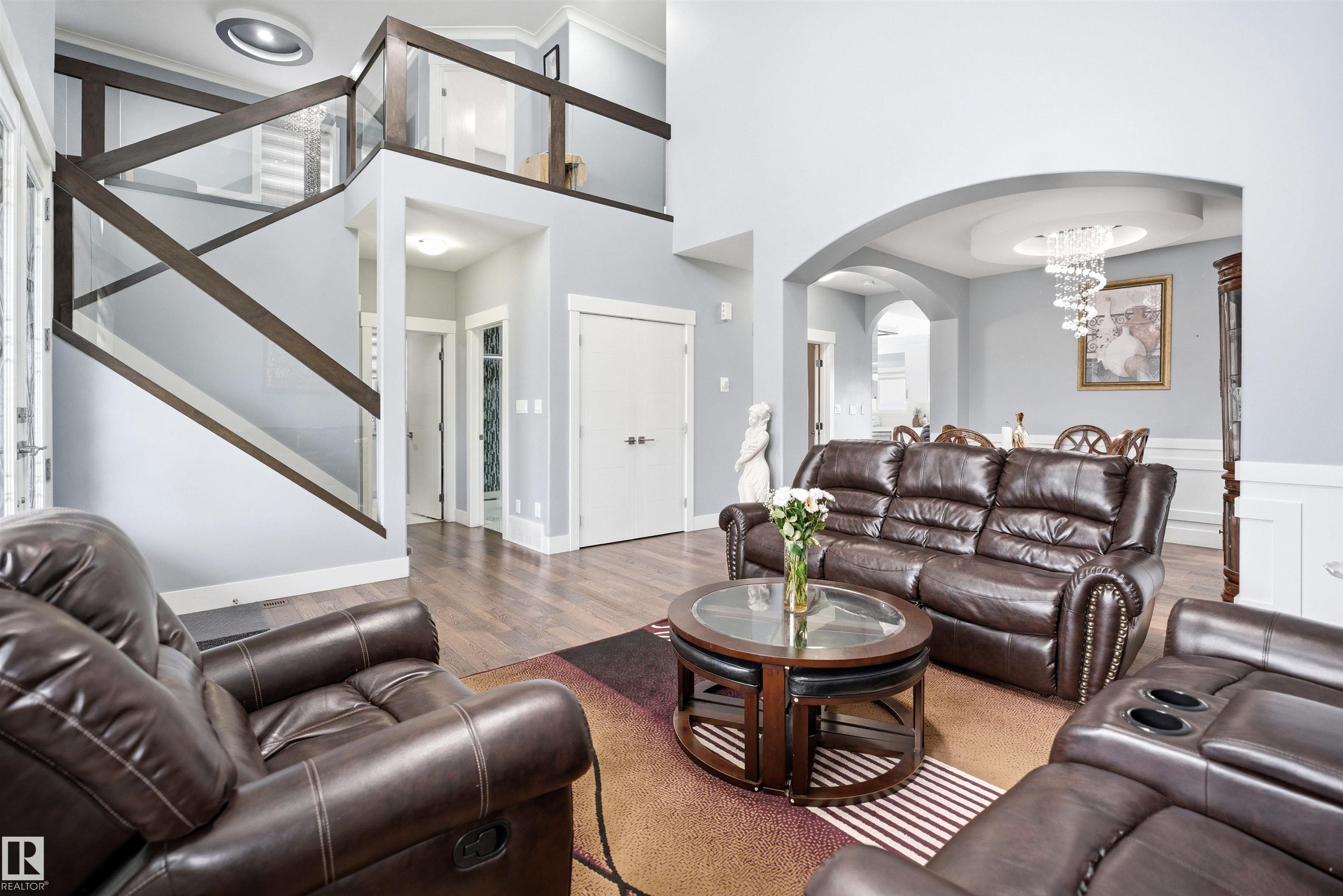 3909 49 Ave