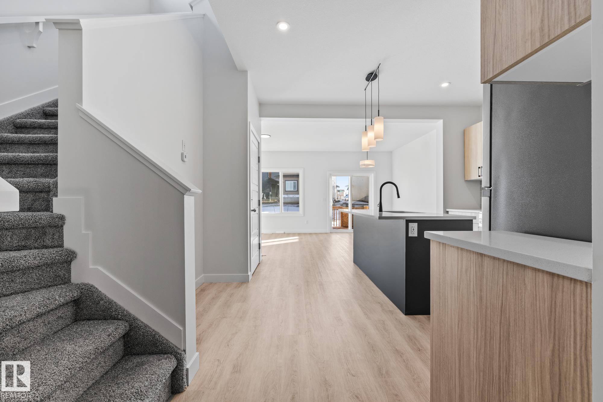 144 Honeysuckle Green