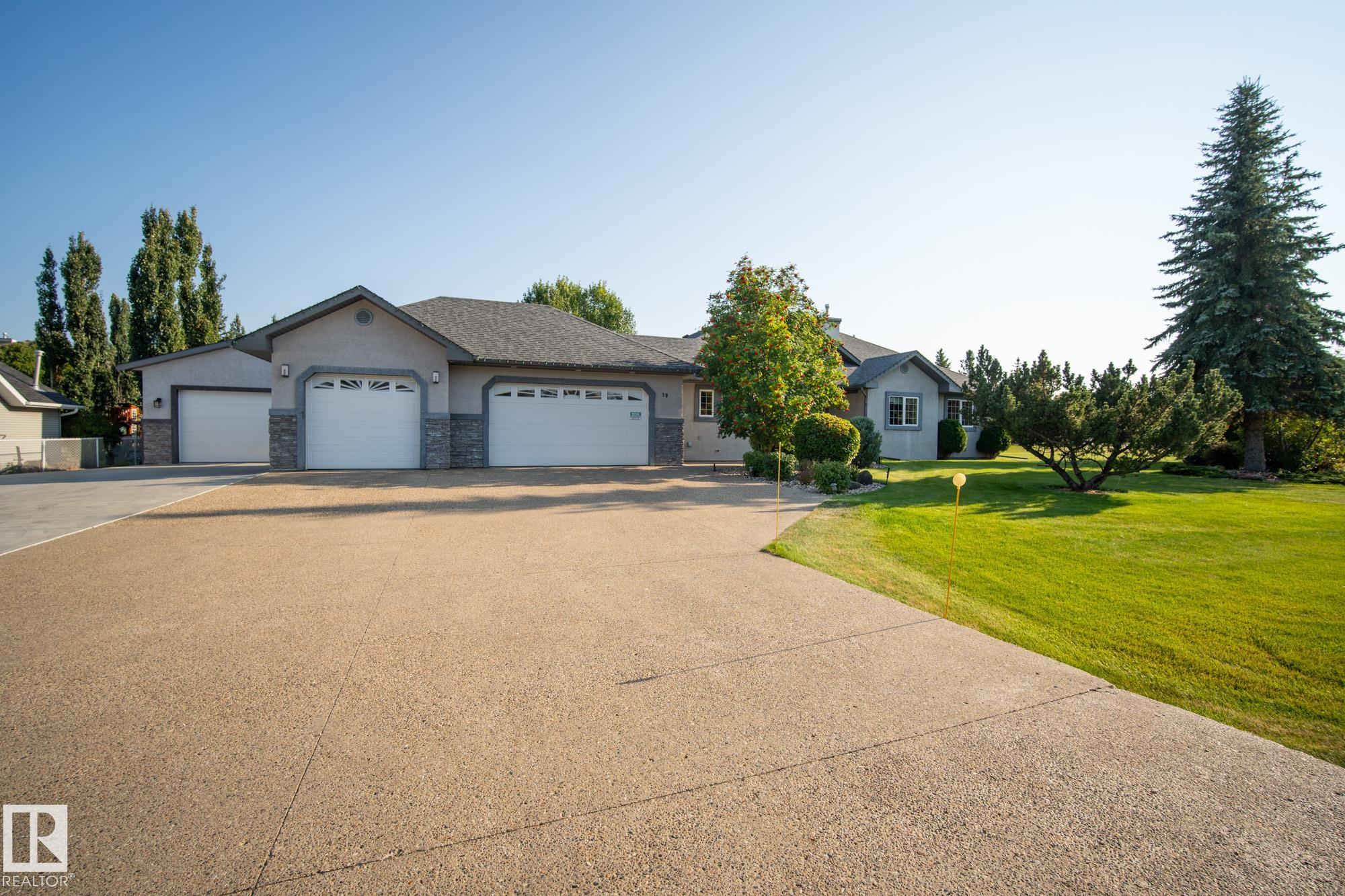 19 COUNTRY Lane
