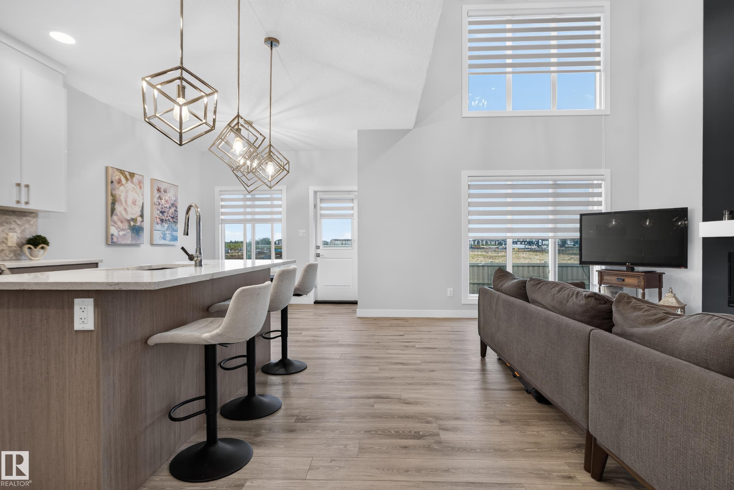 103 EDGEFIELD Way