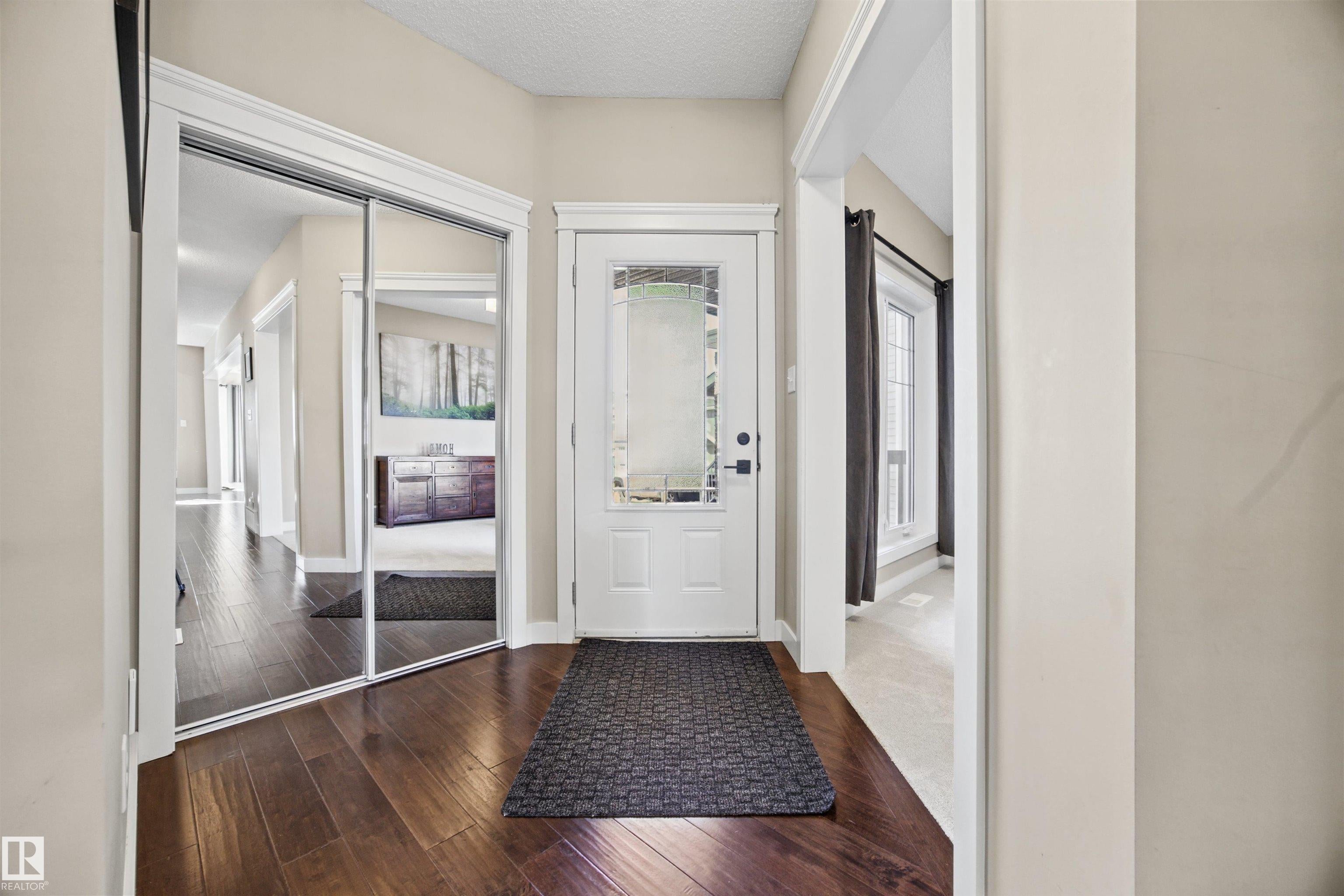 4 MEADOWBROOK Way