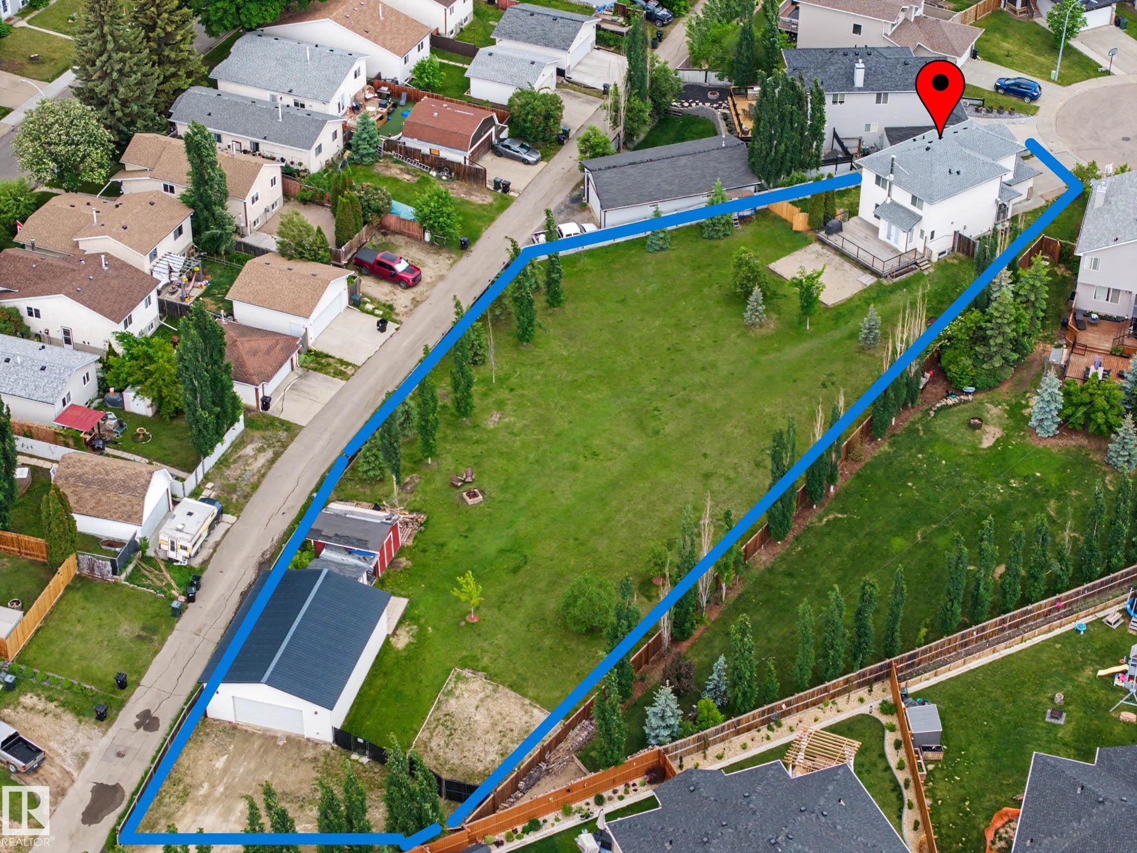 62 GREYSTONE Crescent