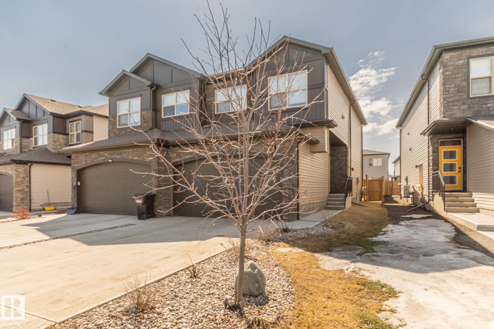 107 GARNEAU Gate