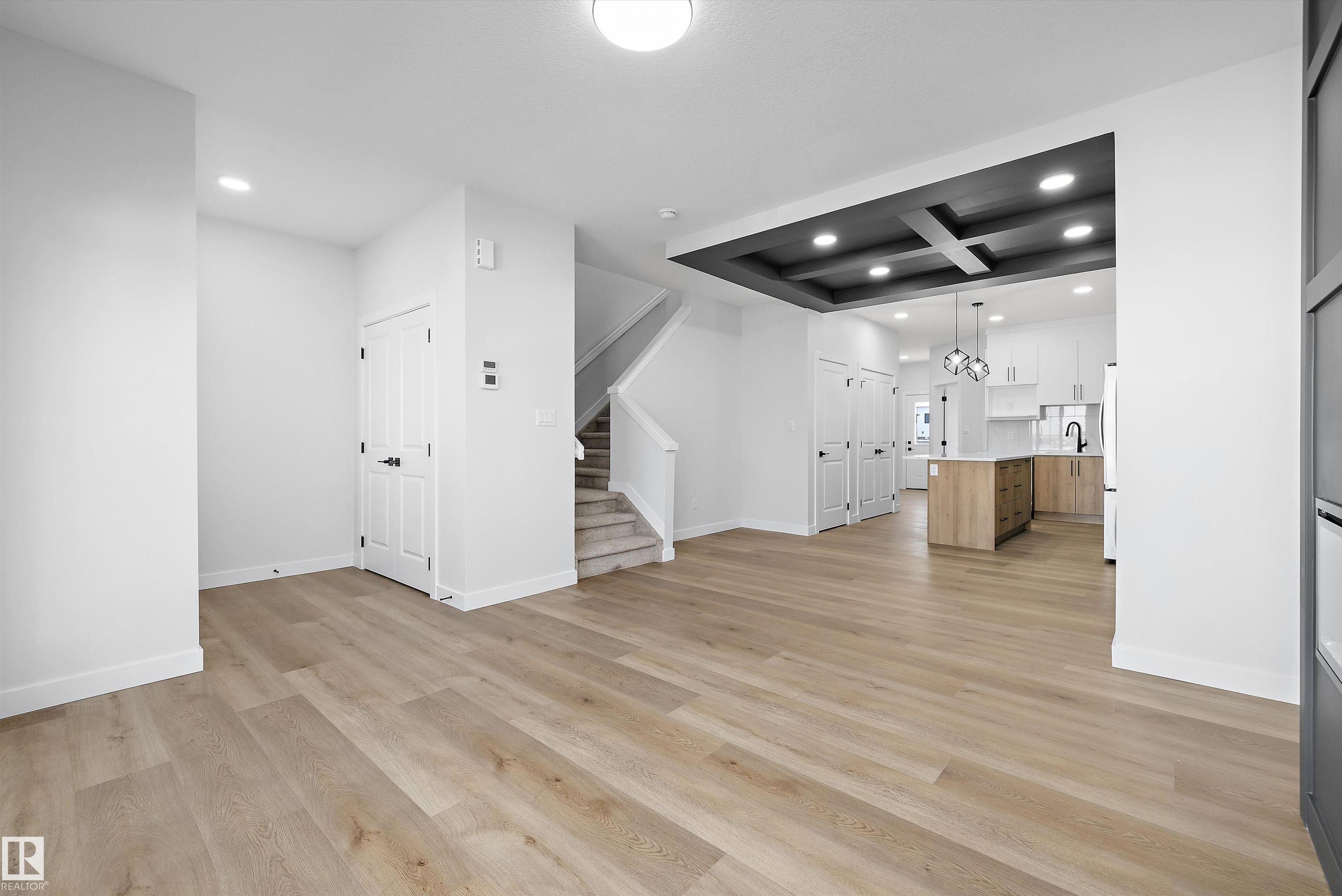 61 Clichy Close