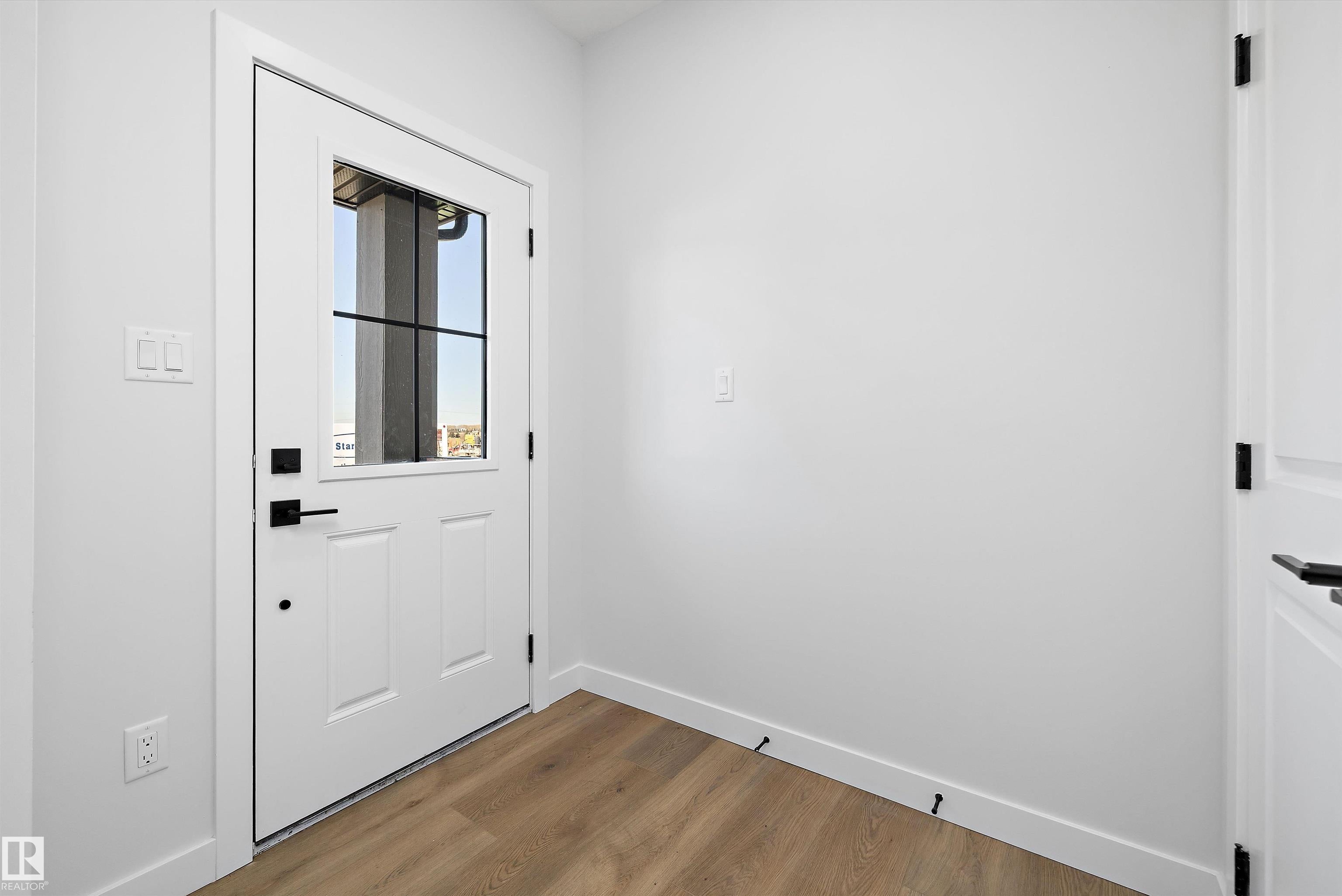 61 Clichy Close