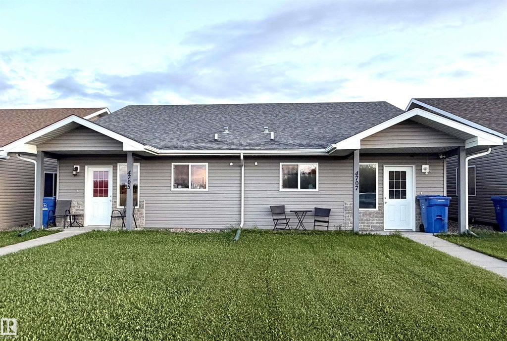 4705 & 4707 61 AVENUE, VEGREVILLE, AB T0C 0A8 - Image 4108256578.jpeg?d=l