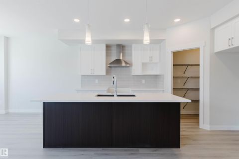 5407 PARC REUNIS Way Beaumont AB T4X 2Z7