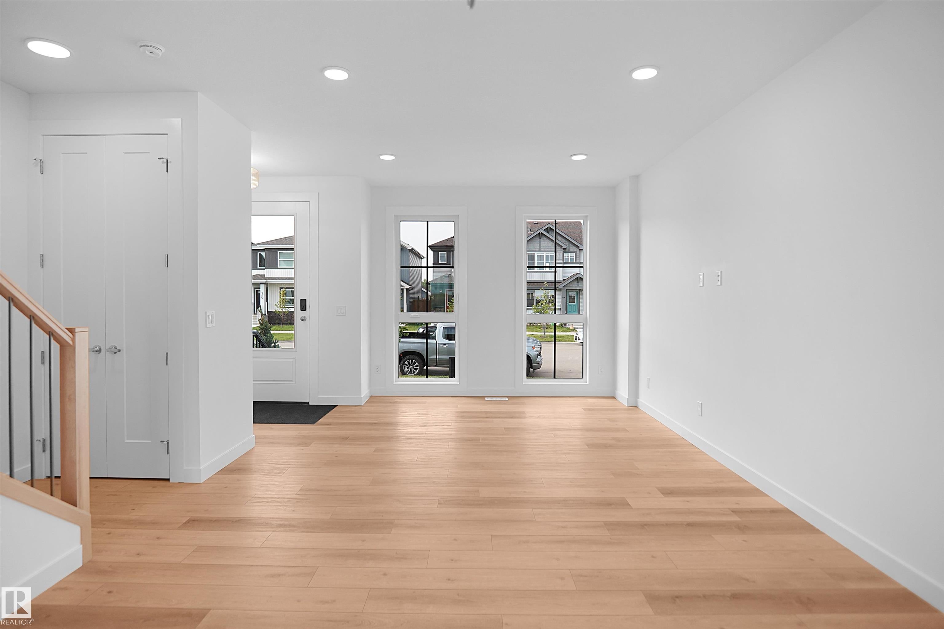 77 SIENNA Boulevard