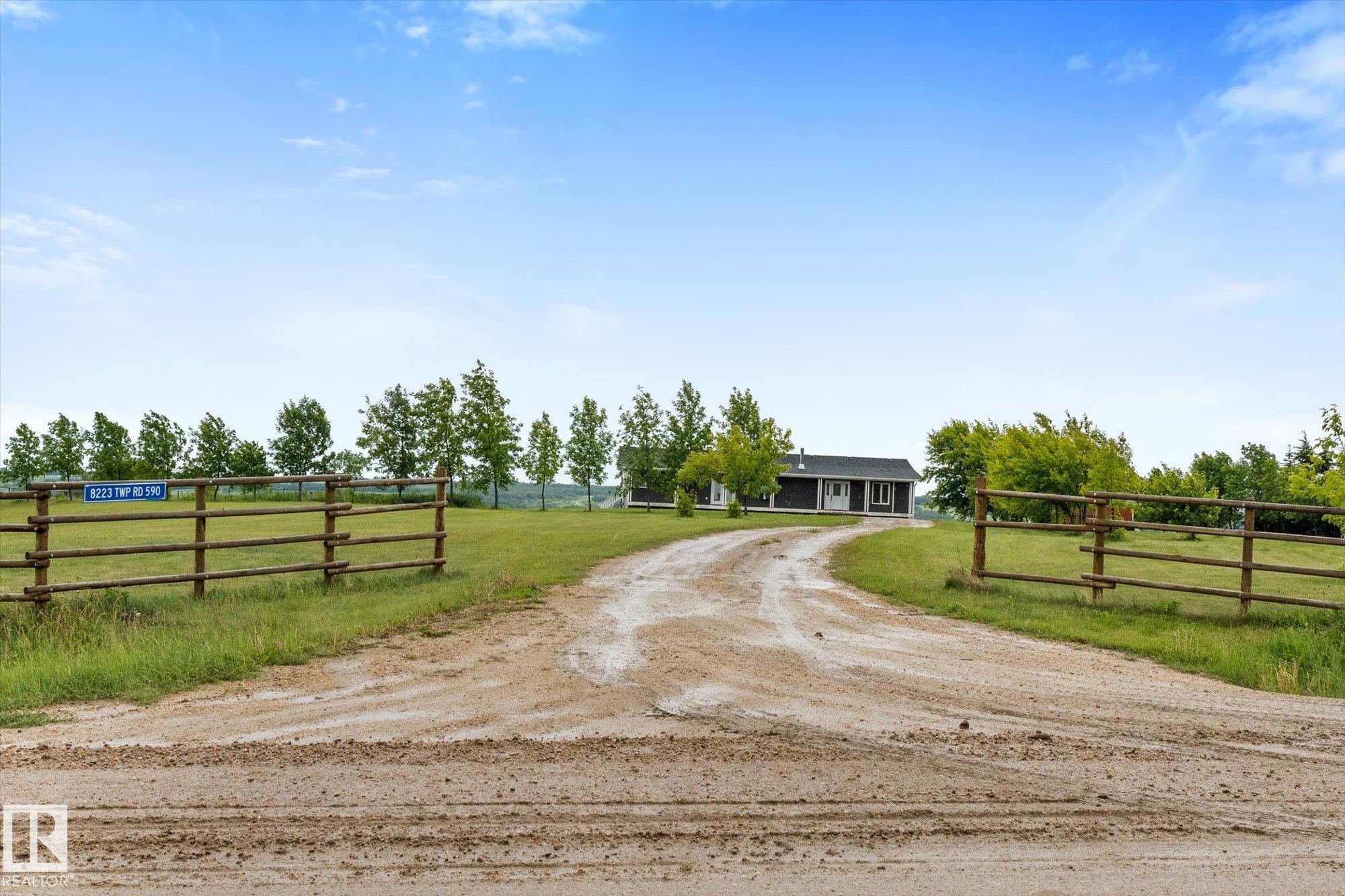 8223 TWP ROAD 590