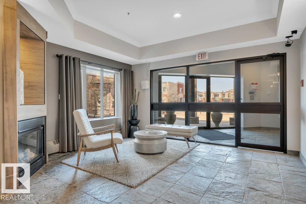 30 ST JOSEPH Street 401