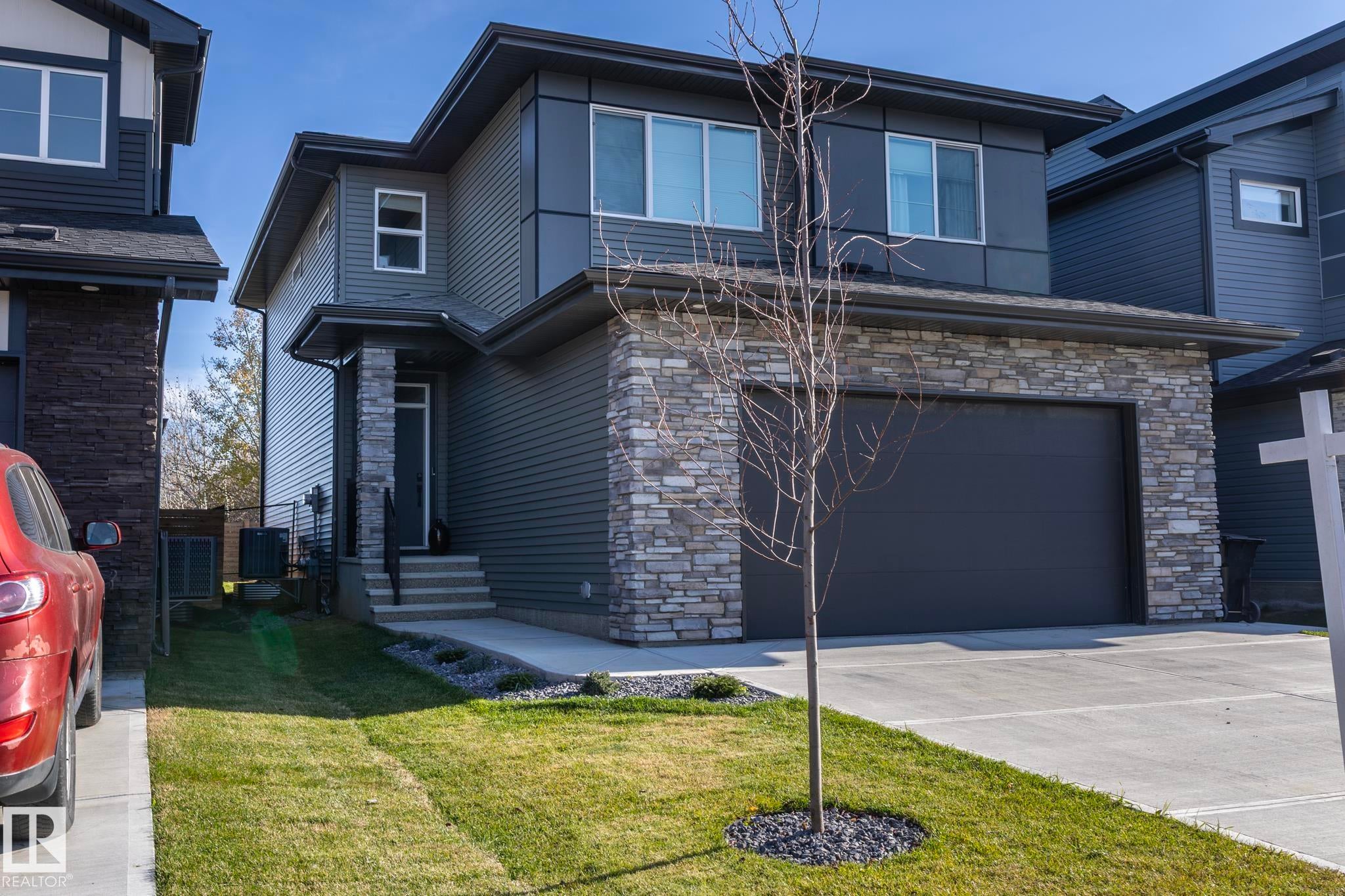 54 KINGSBURY Circle