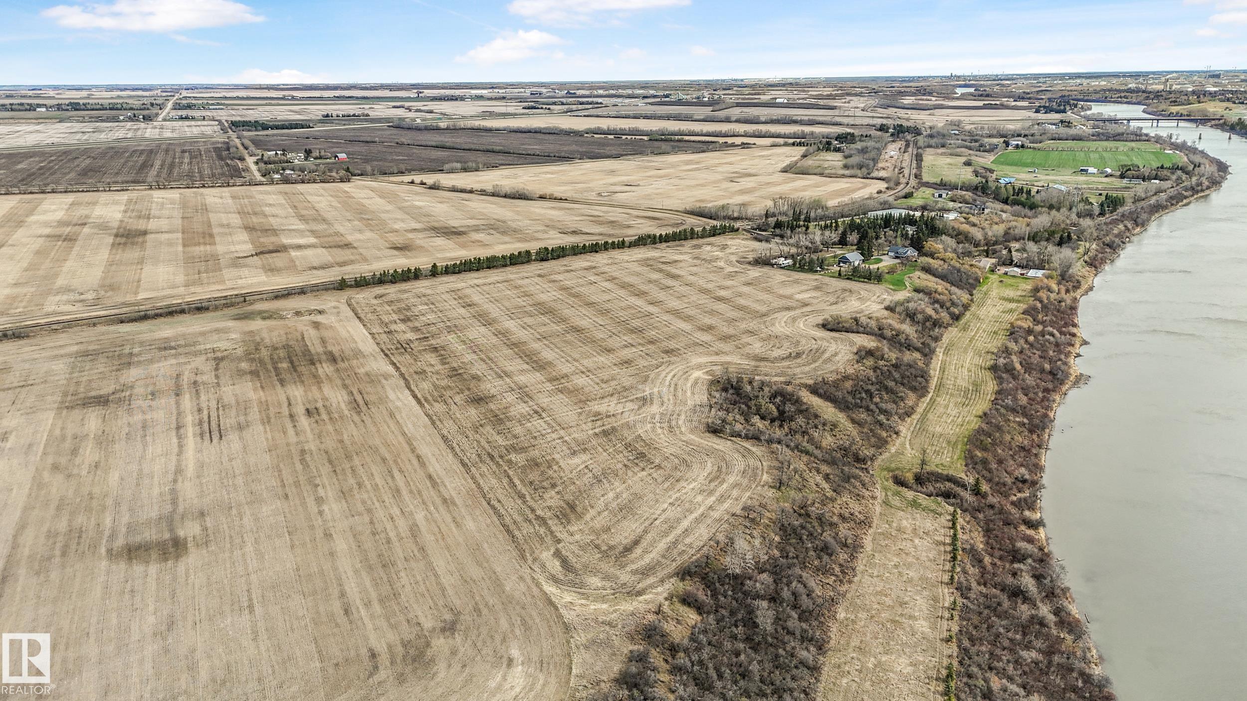 Old Fort Trail Lamoureux Drive