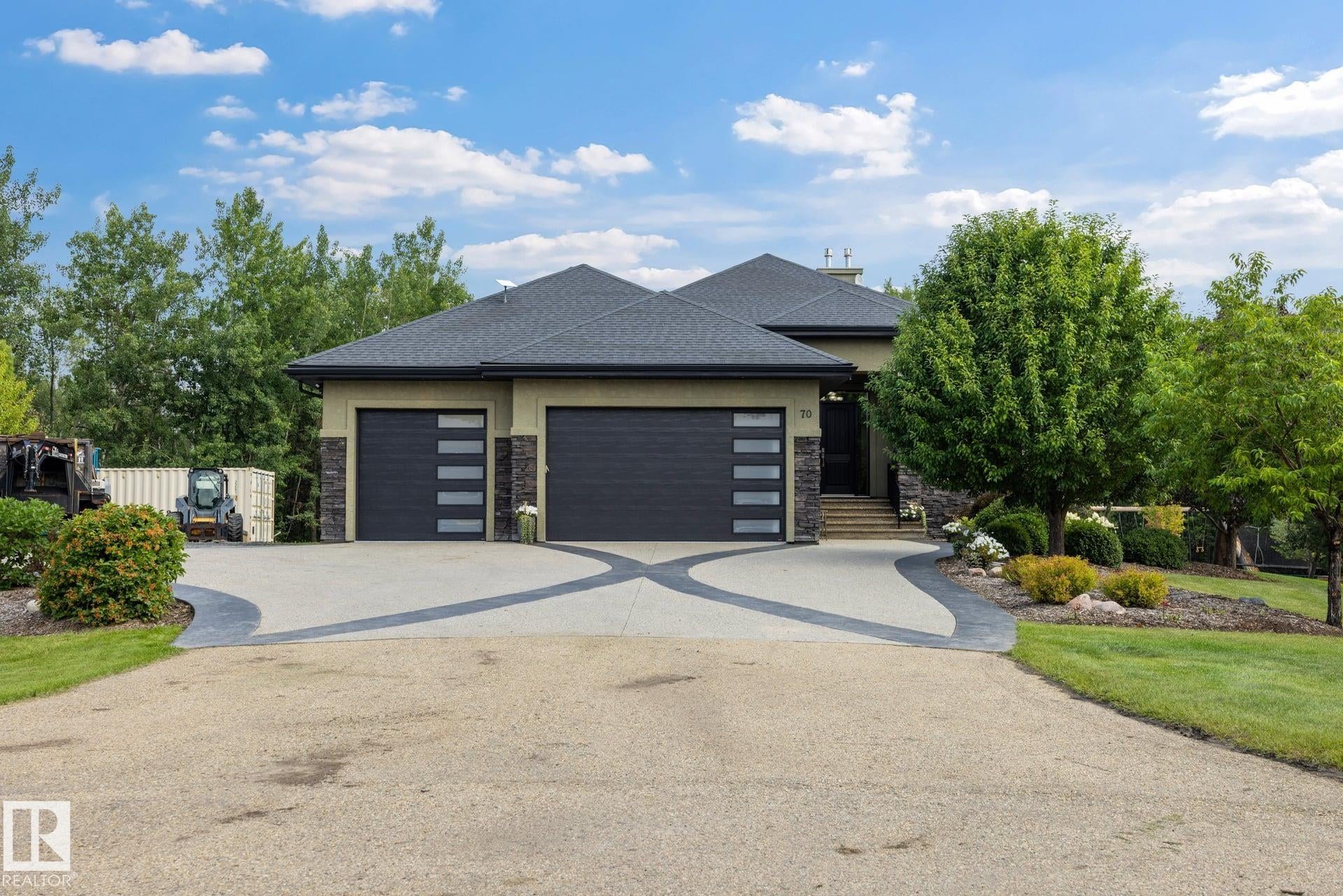 53217 RGE ROAD 263 70