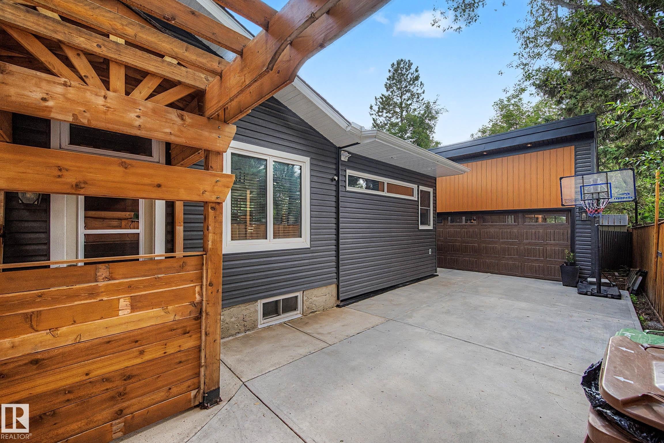 162 Mission Avenue