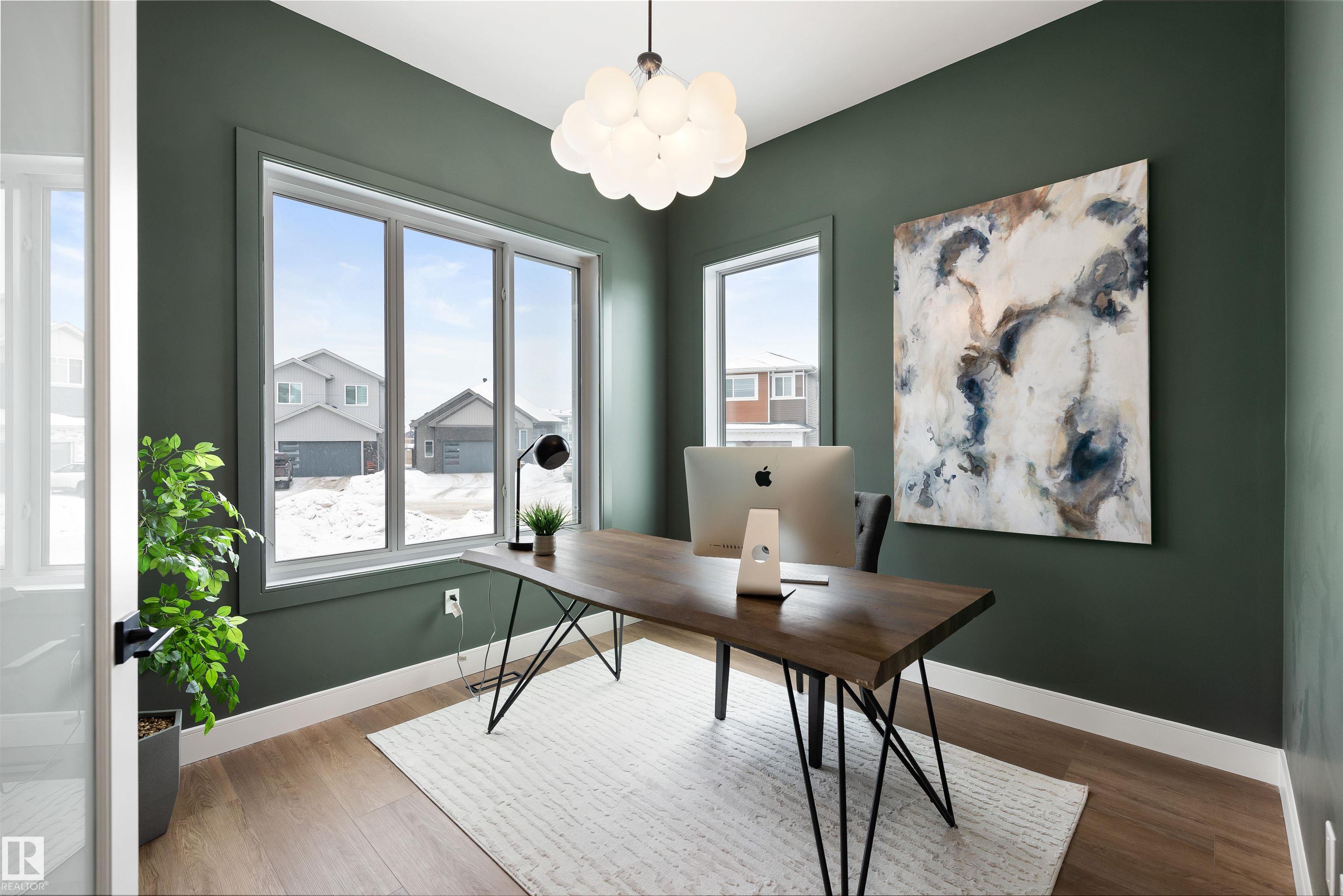 96 EDGEFIELD Way