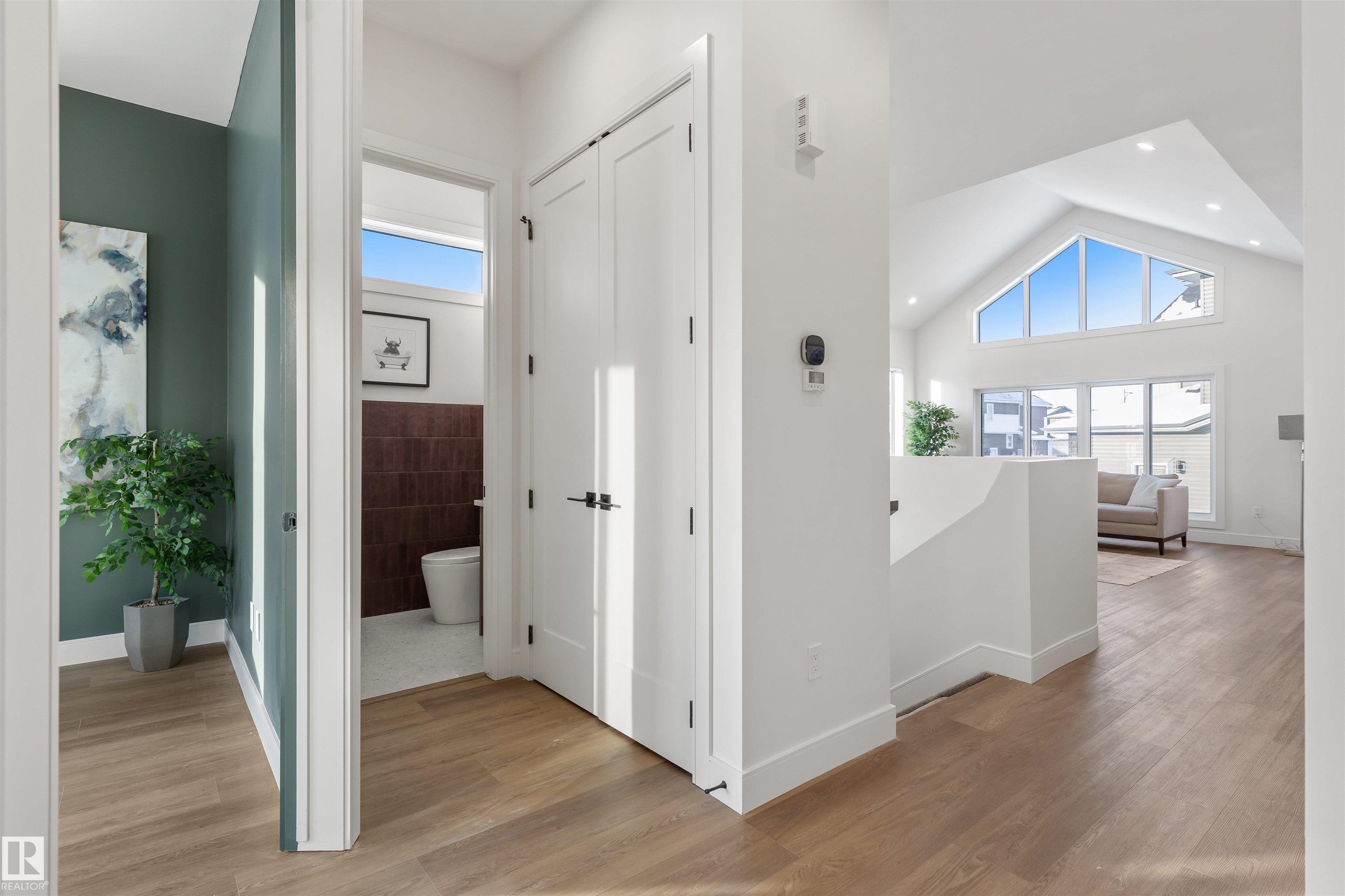 96 EDGEFIELD Way