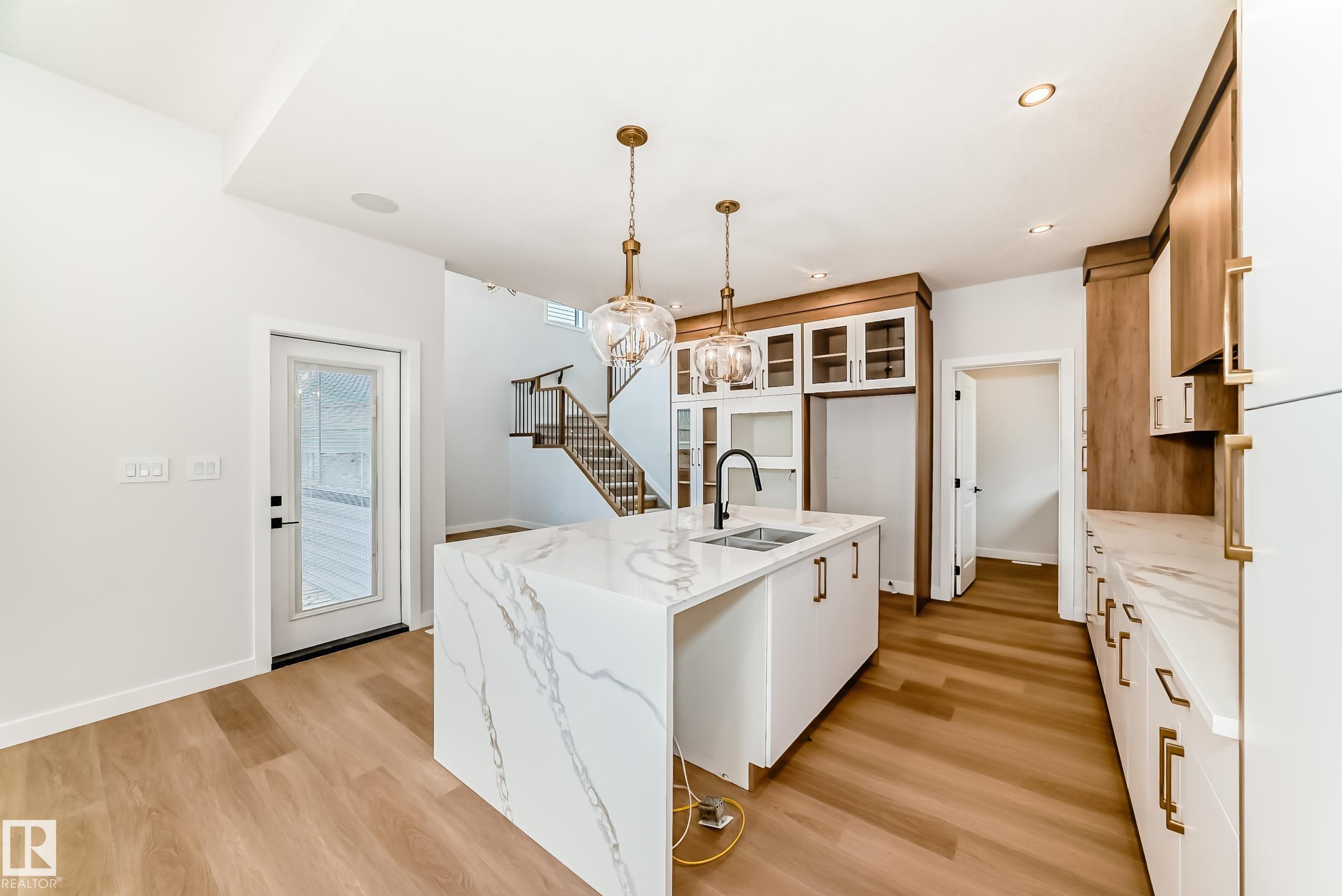 47 MEADOWGROVE Lane