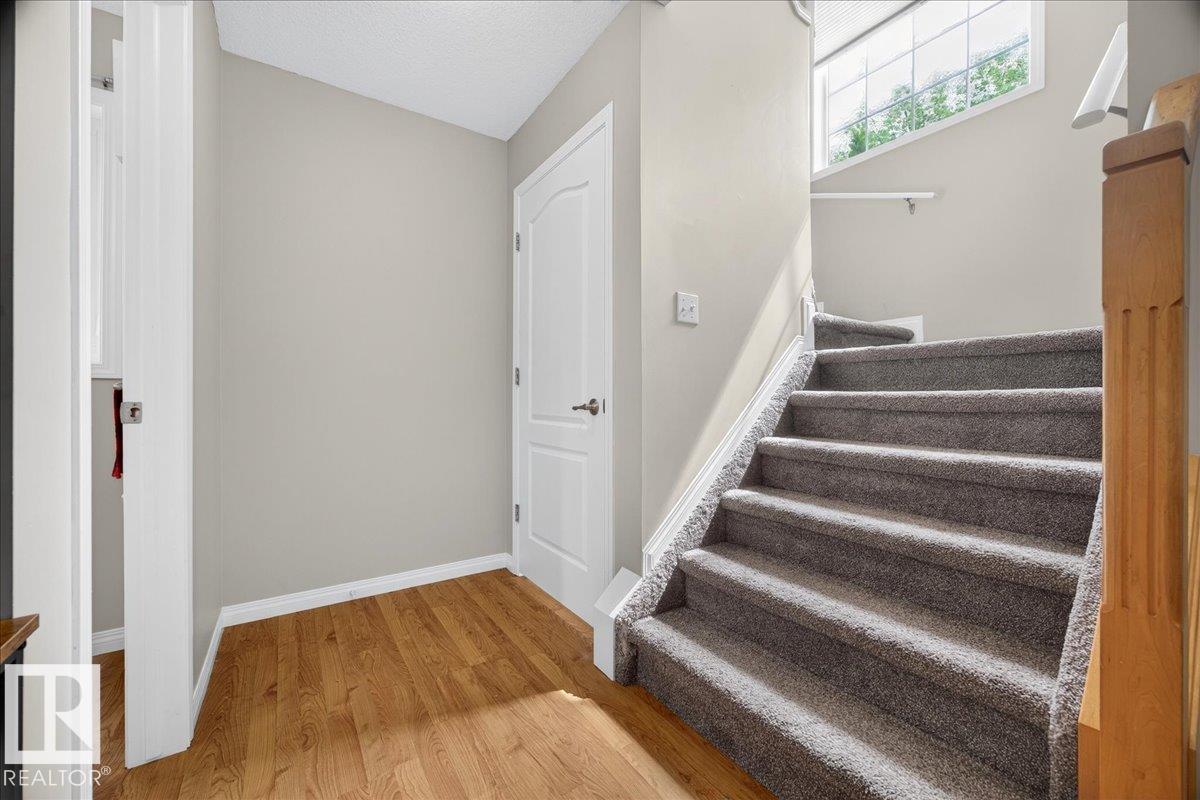 887 OAKLAND Boulevard