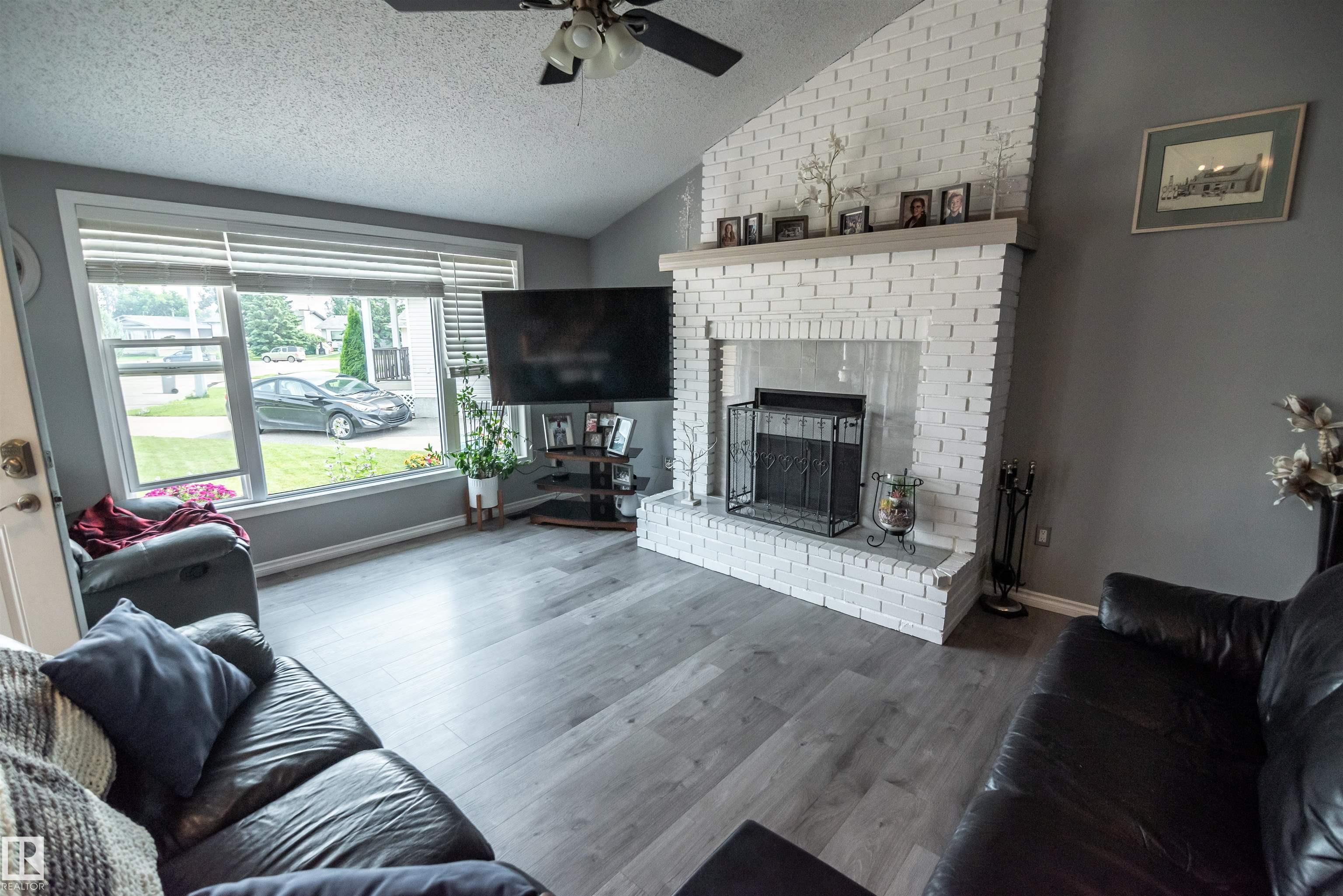 24 GLENWOOD Crescent