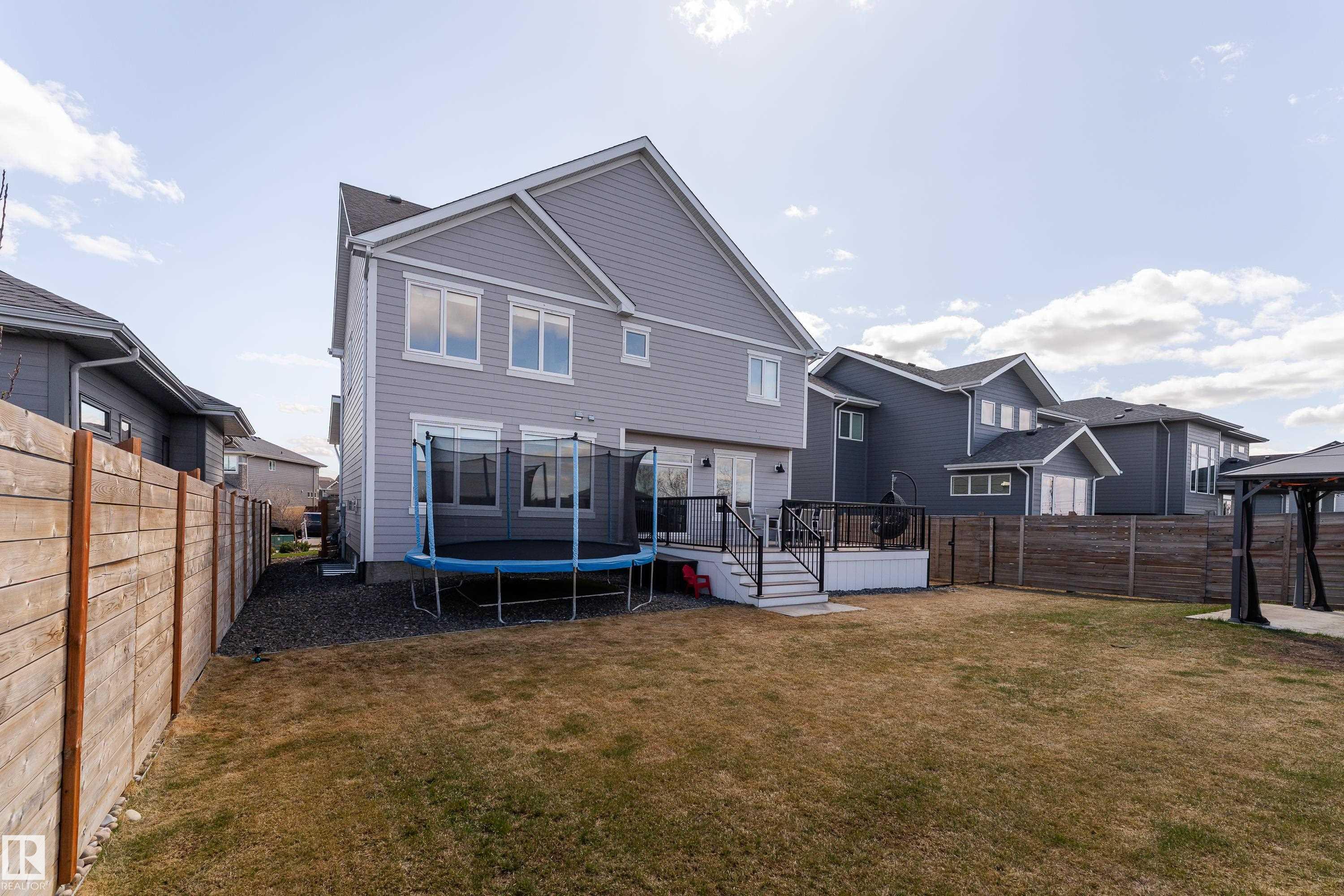 39 Jacobs Close