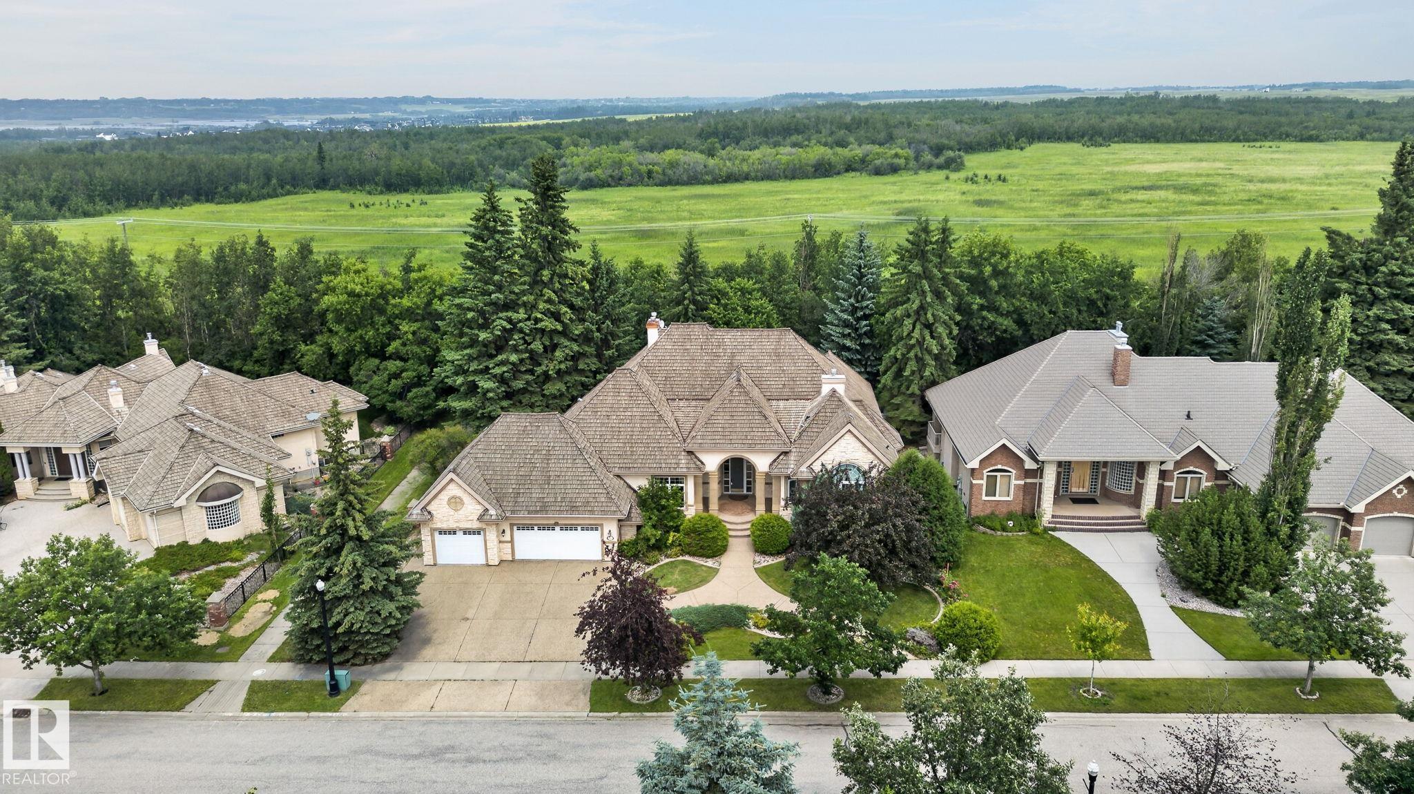 60 KINGSBURY CR
