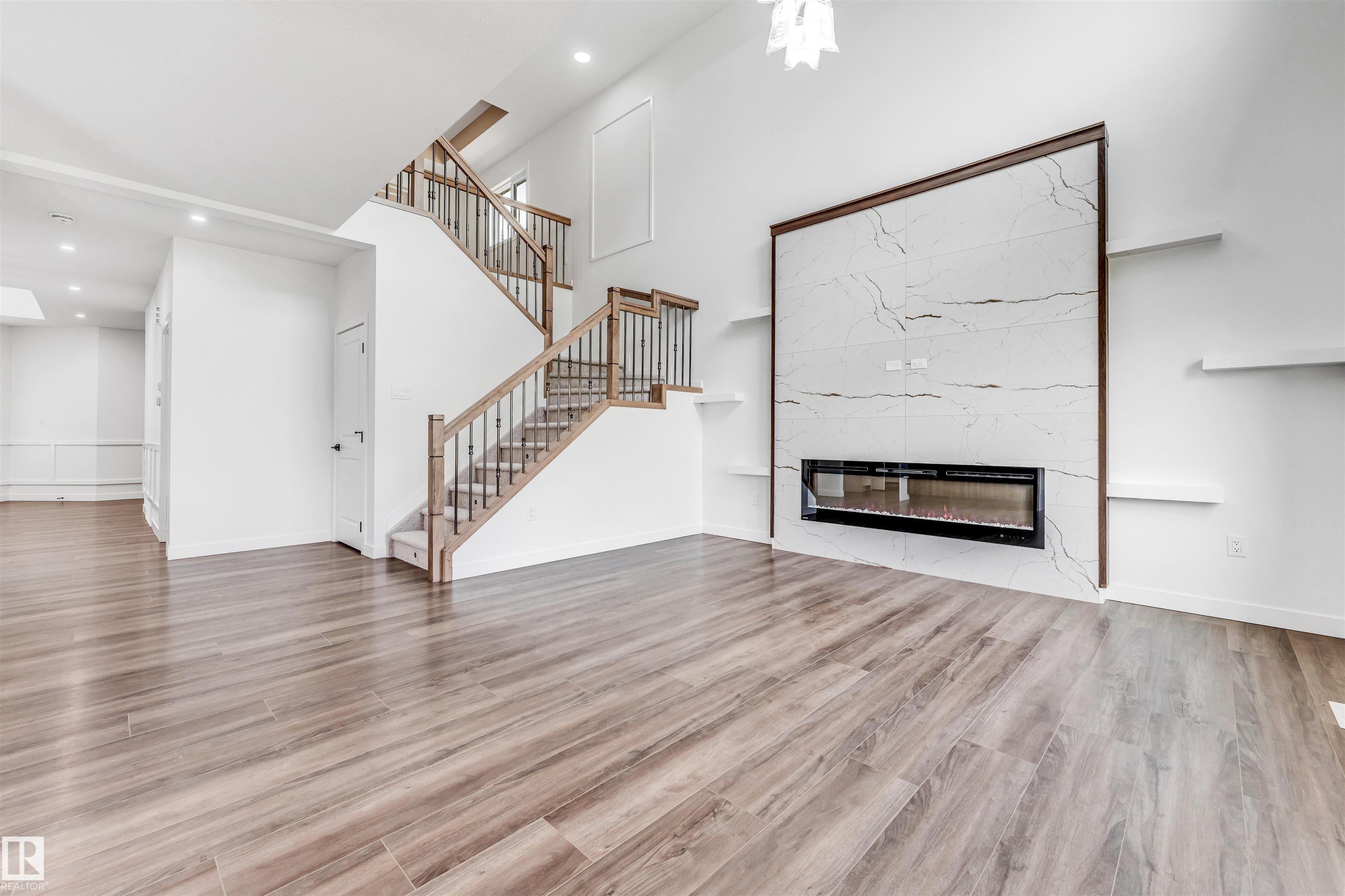 136 Creekside LN