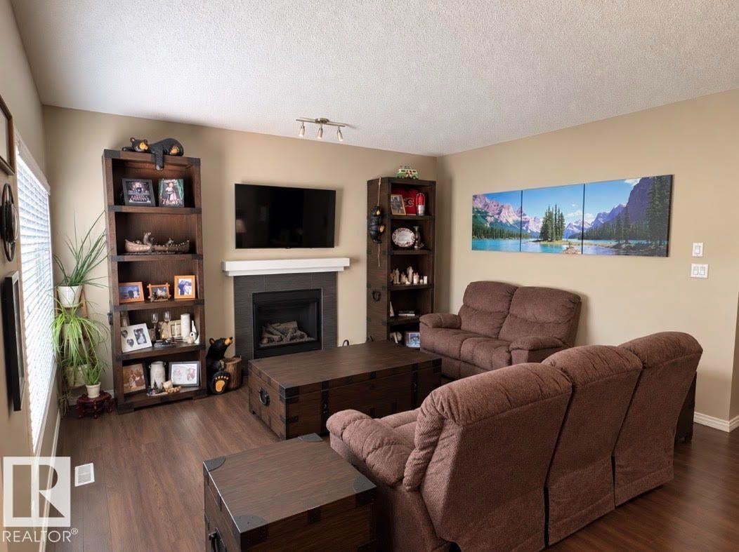 73 MEADOWVIEW Landing