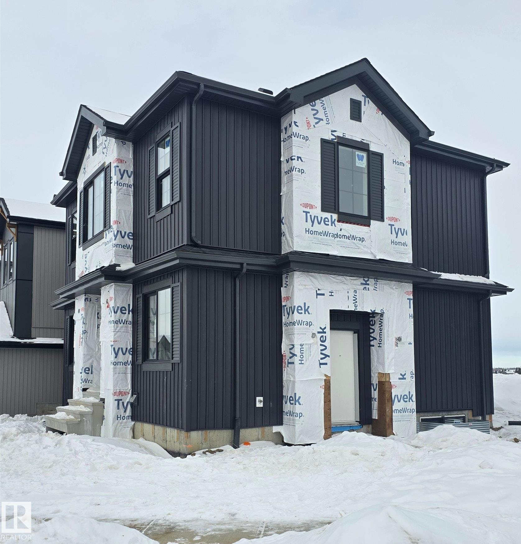 30 Chartres Close NW